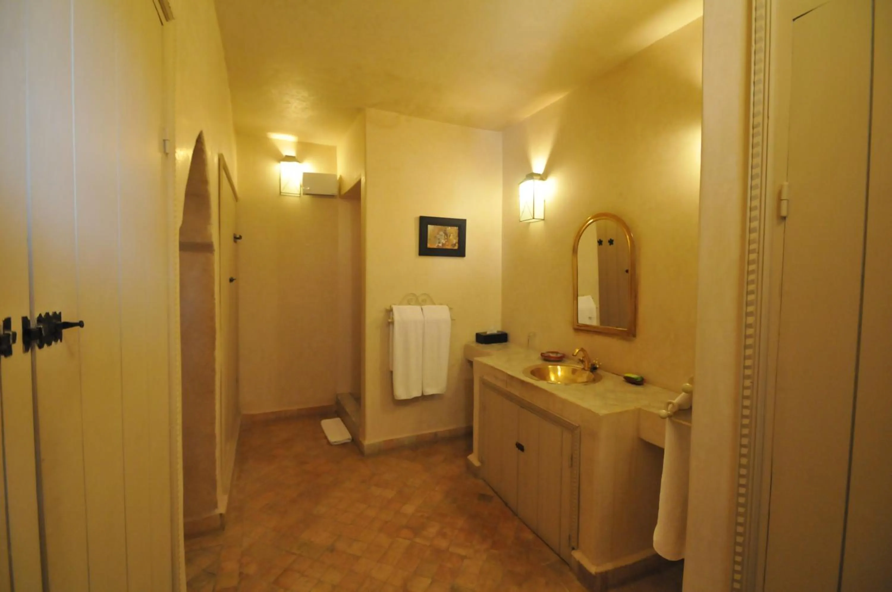 Bathroom in Palais Oumensour