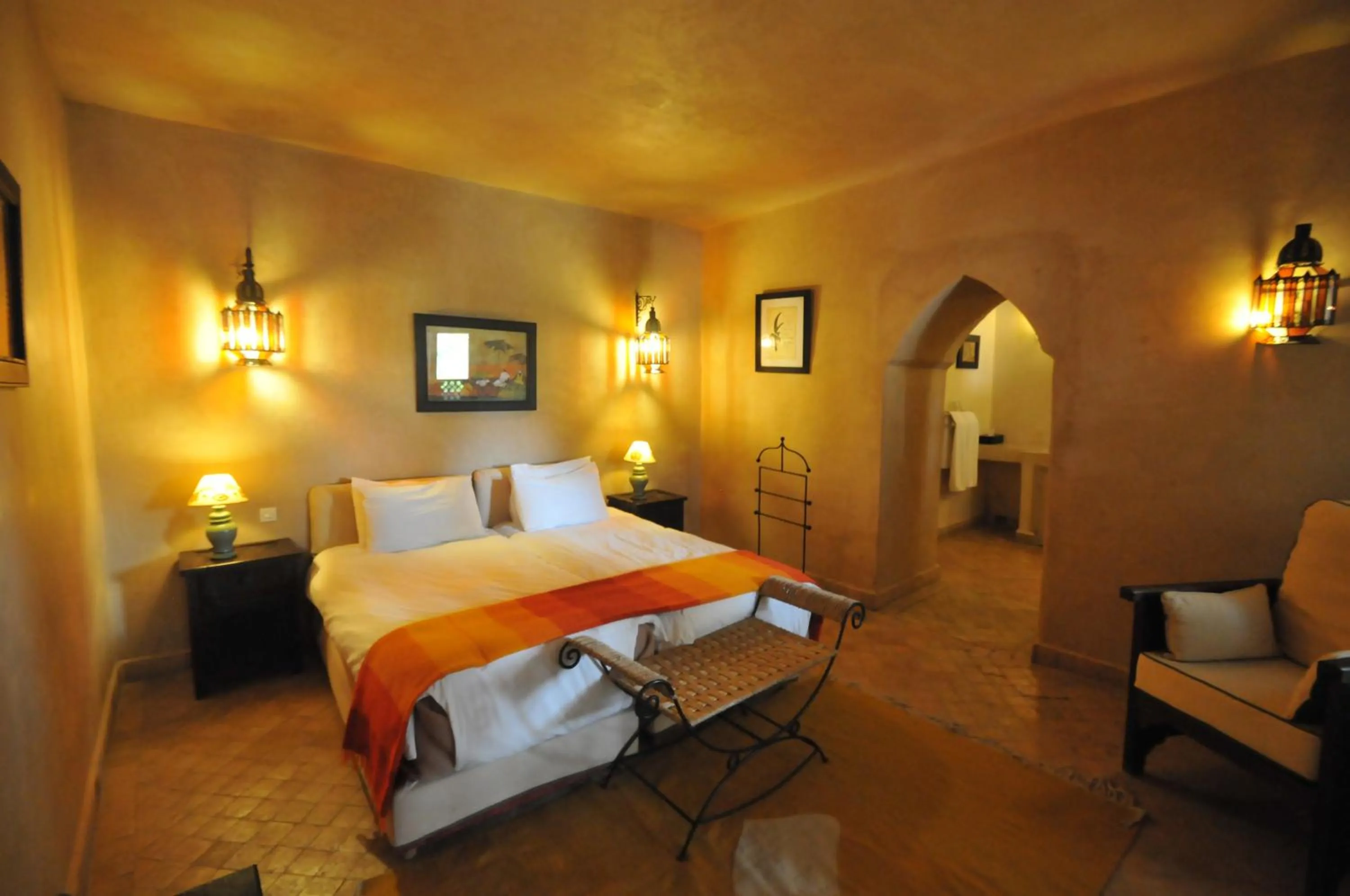 Photo of the whole room in Palais Oumensour