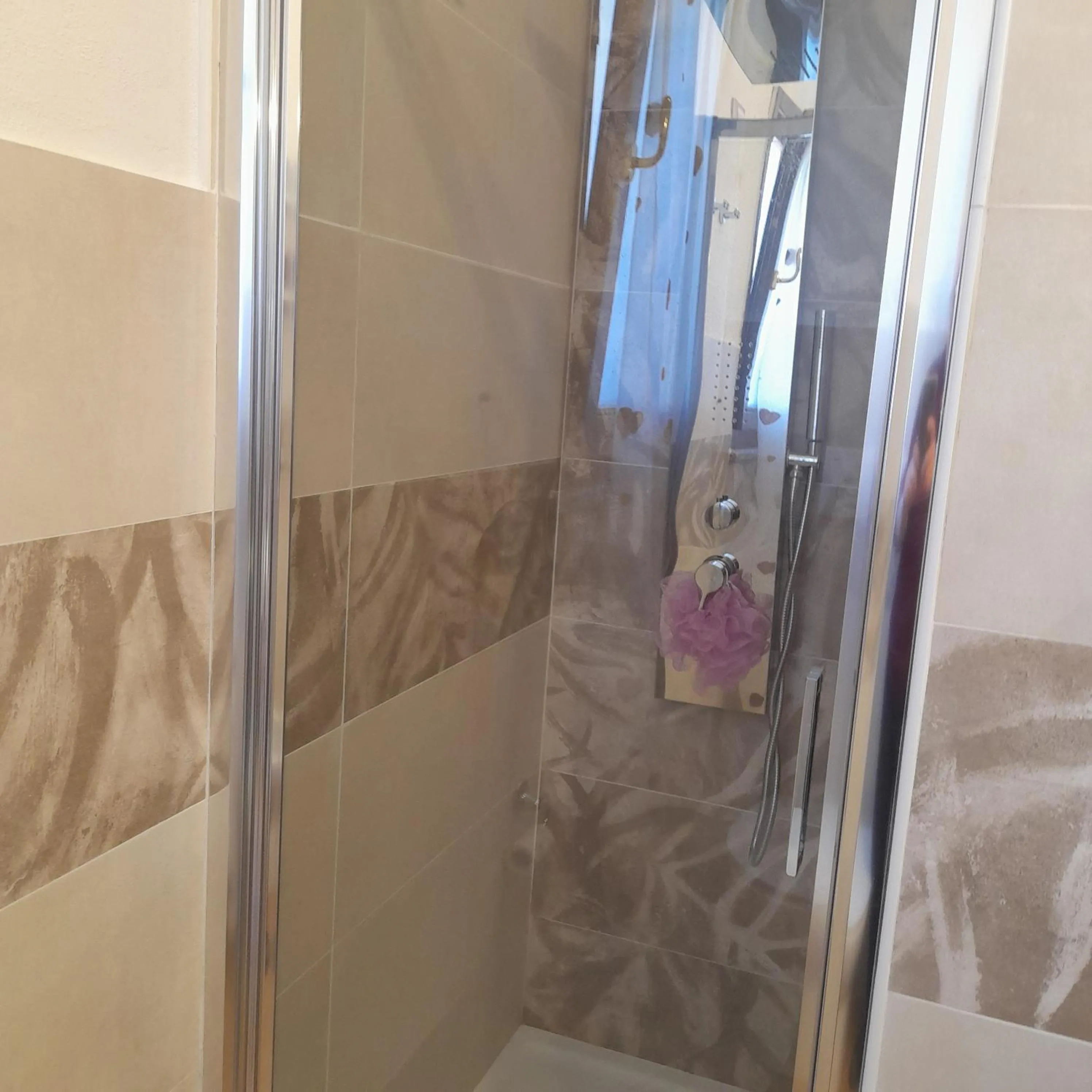 Shower in La Fortezza casa vacanze & appartament