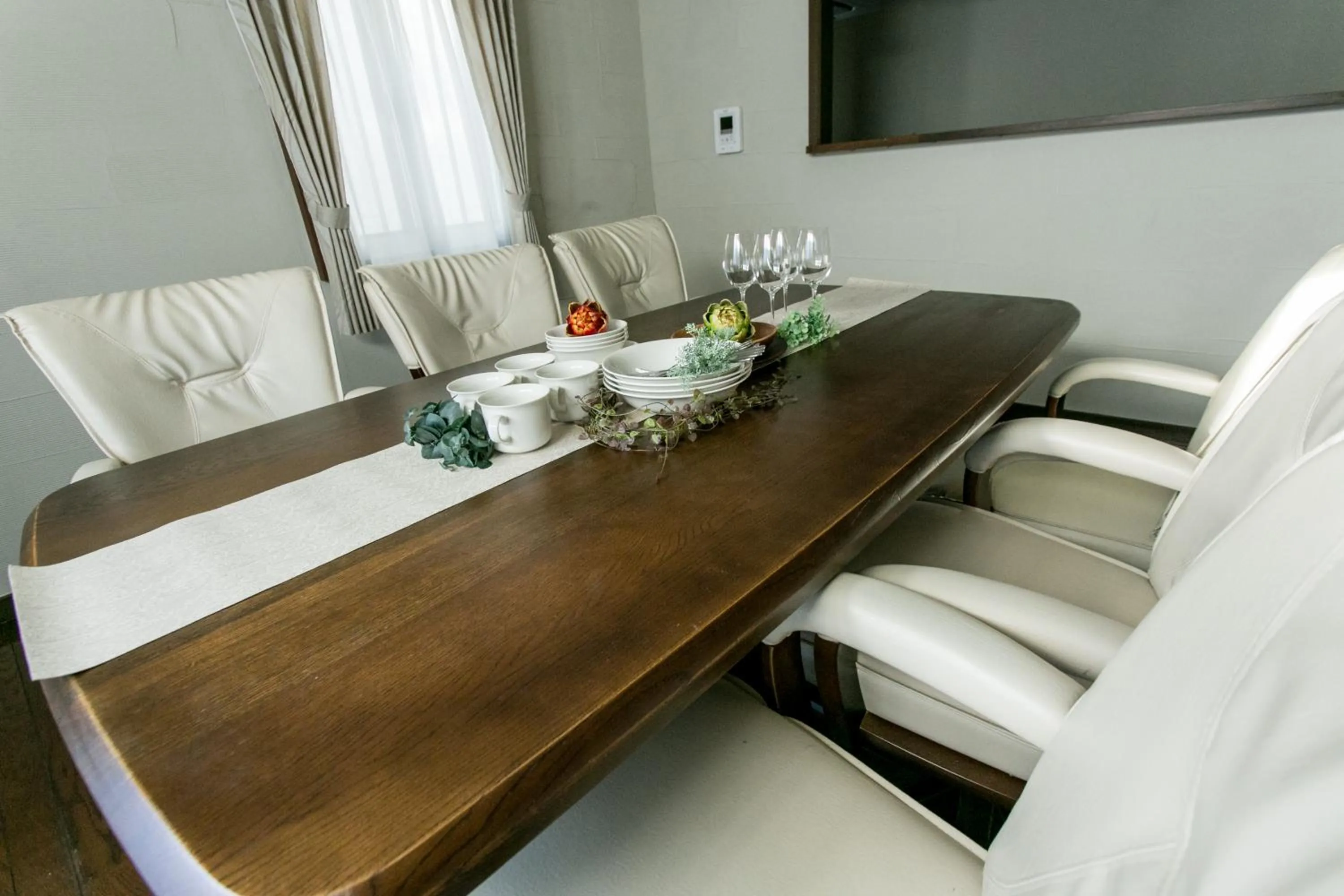 Decorative detail in villa yawaragi