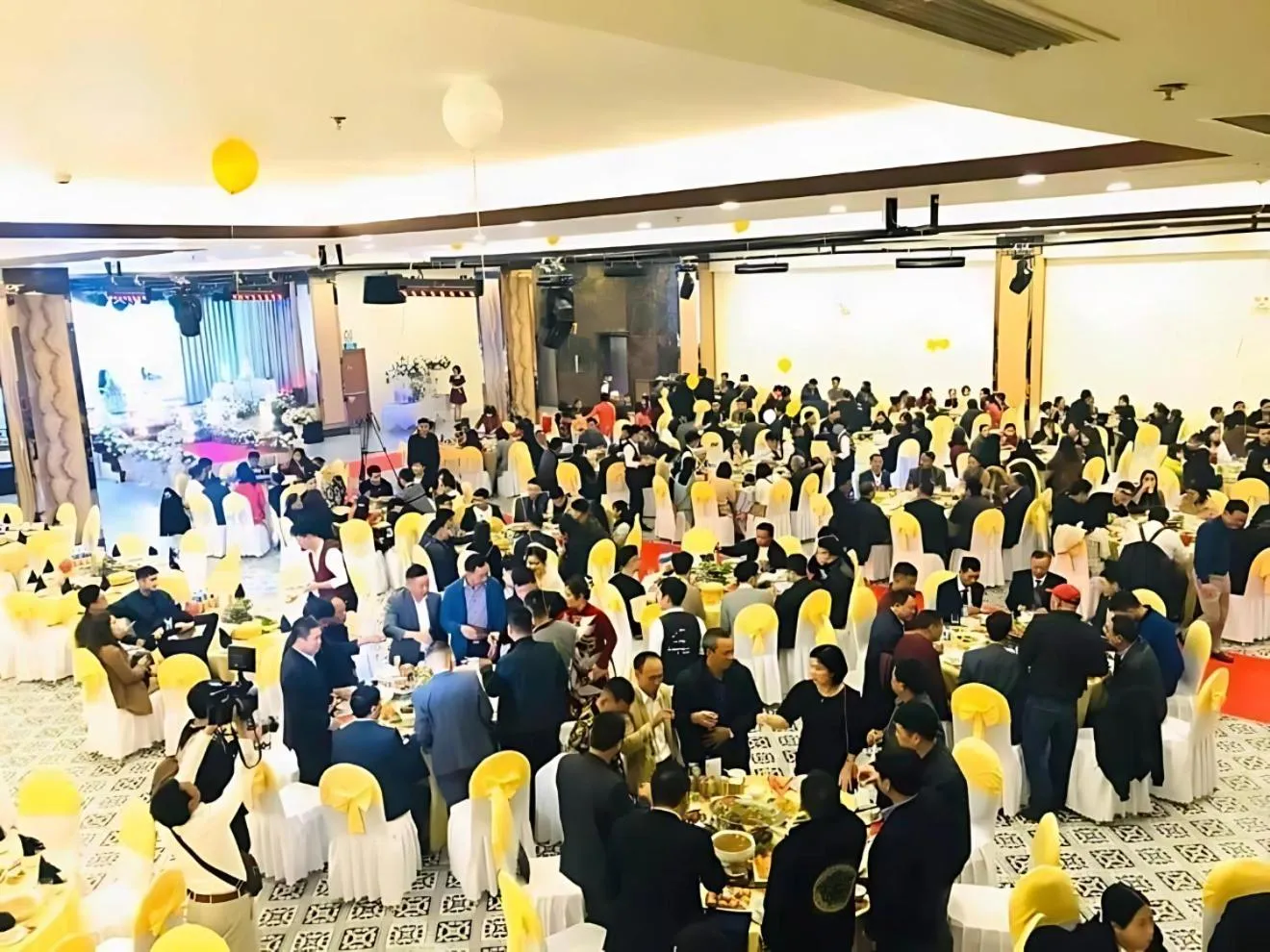 Restaurant/places to eat in Khách sạn Phương Anh