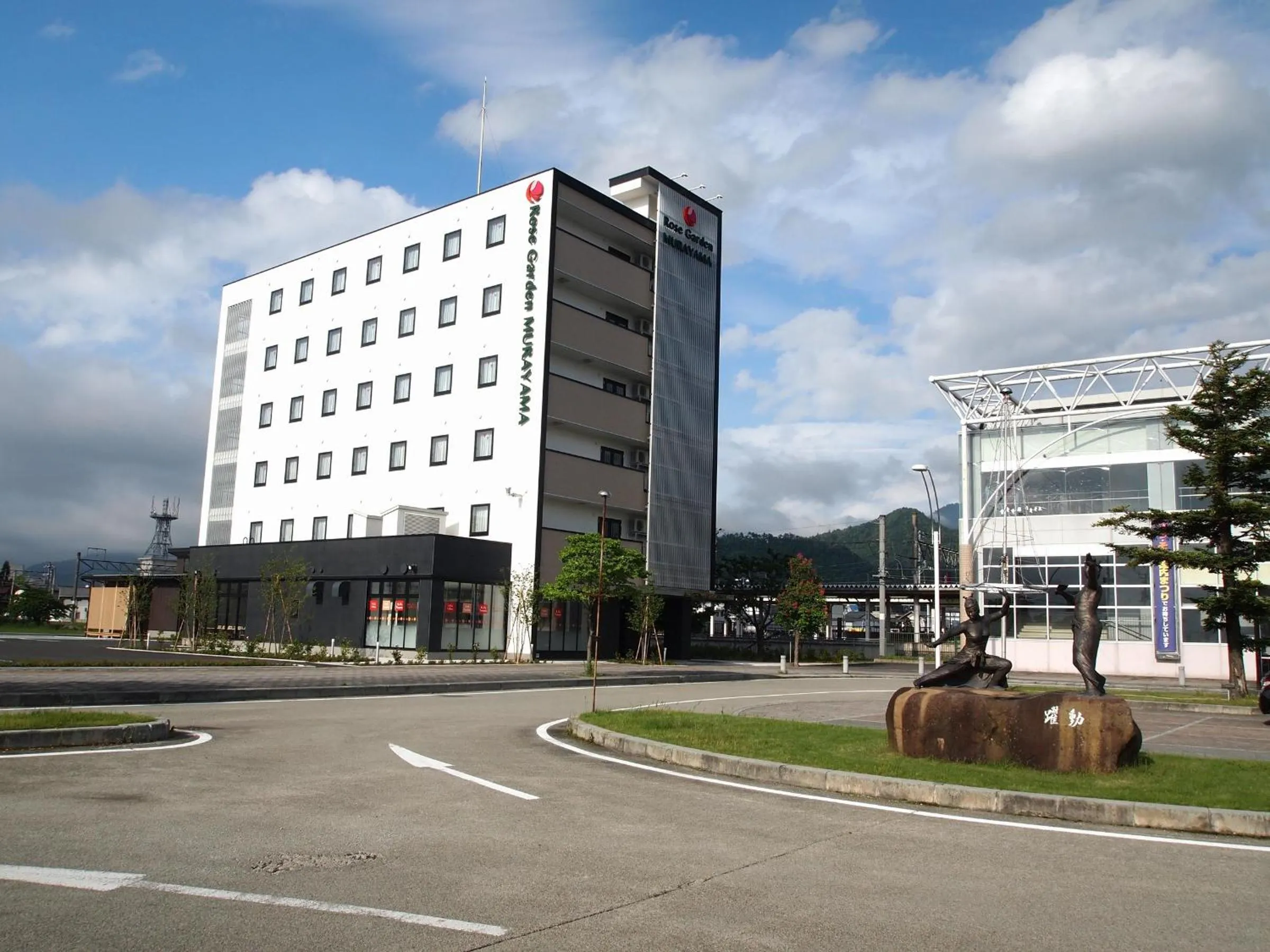 Property building in Murayama Nishiguchi Hotel