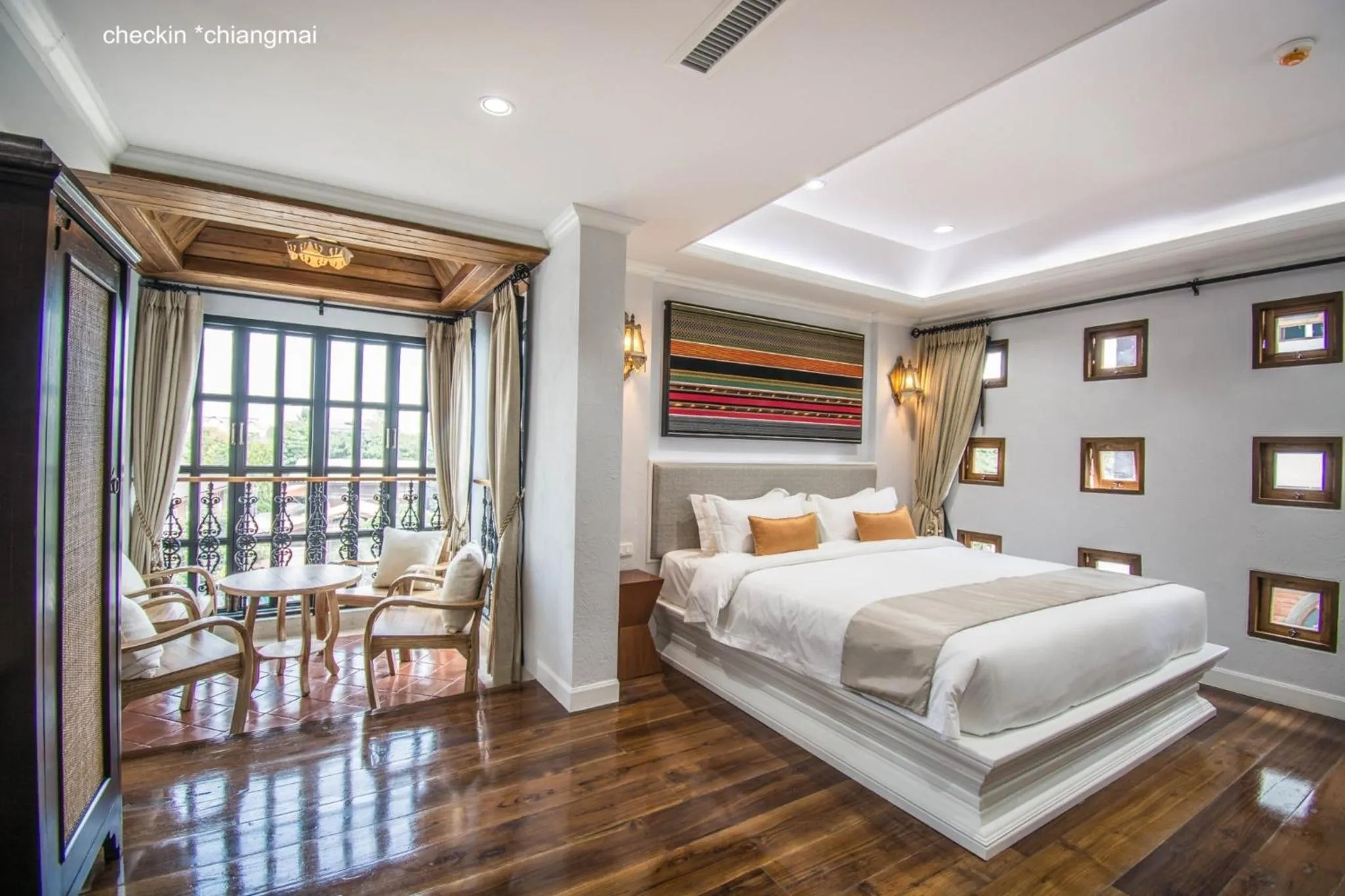 Photo of the whole room, Bed in Lanna Oriental Hotel