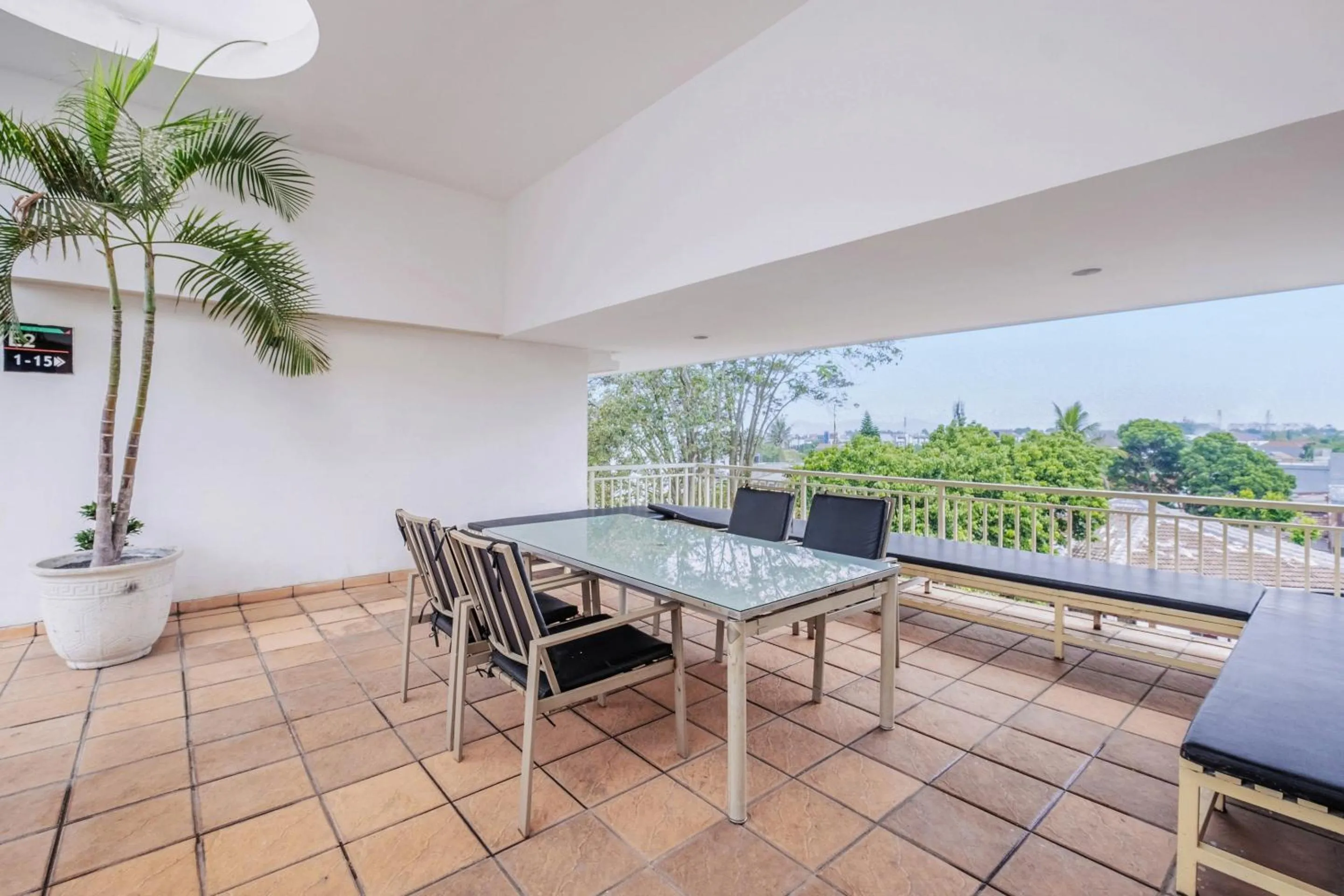 Lobby or reception in Collection O 818 Micasa Residence