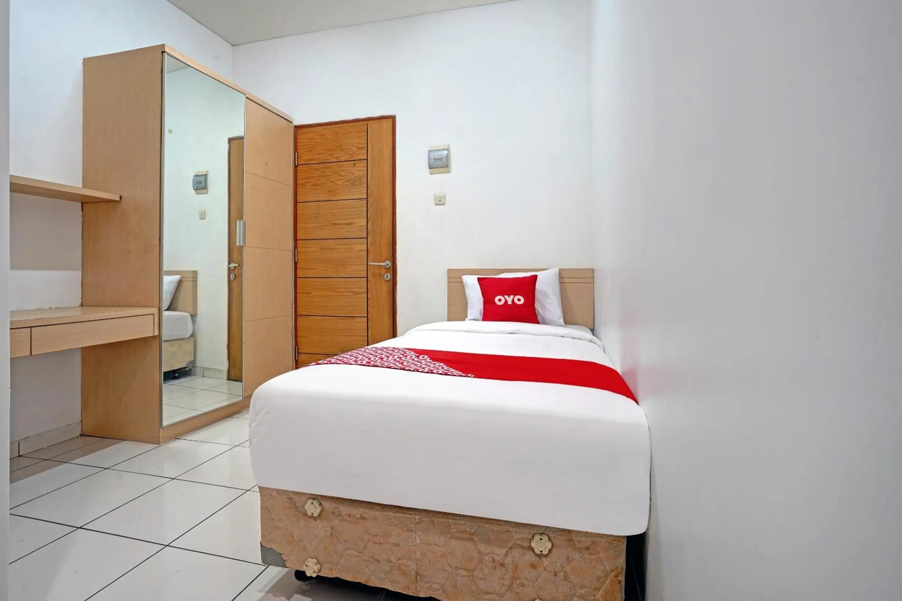 Bedroom in Collection O 818 Micasa Residence