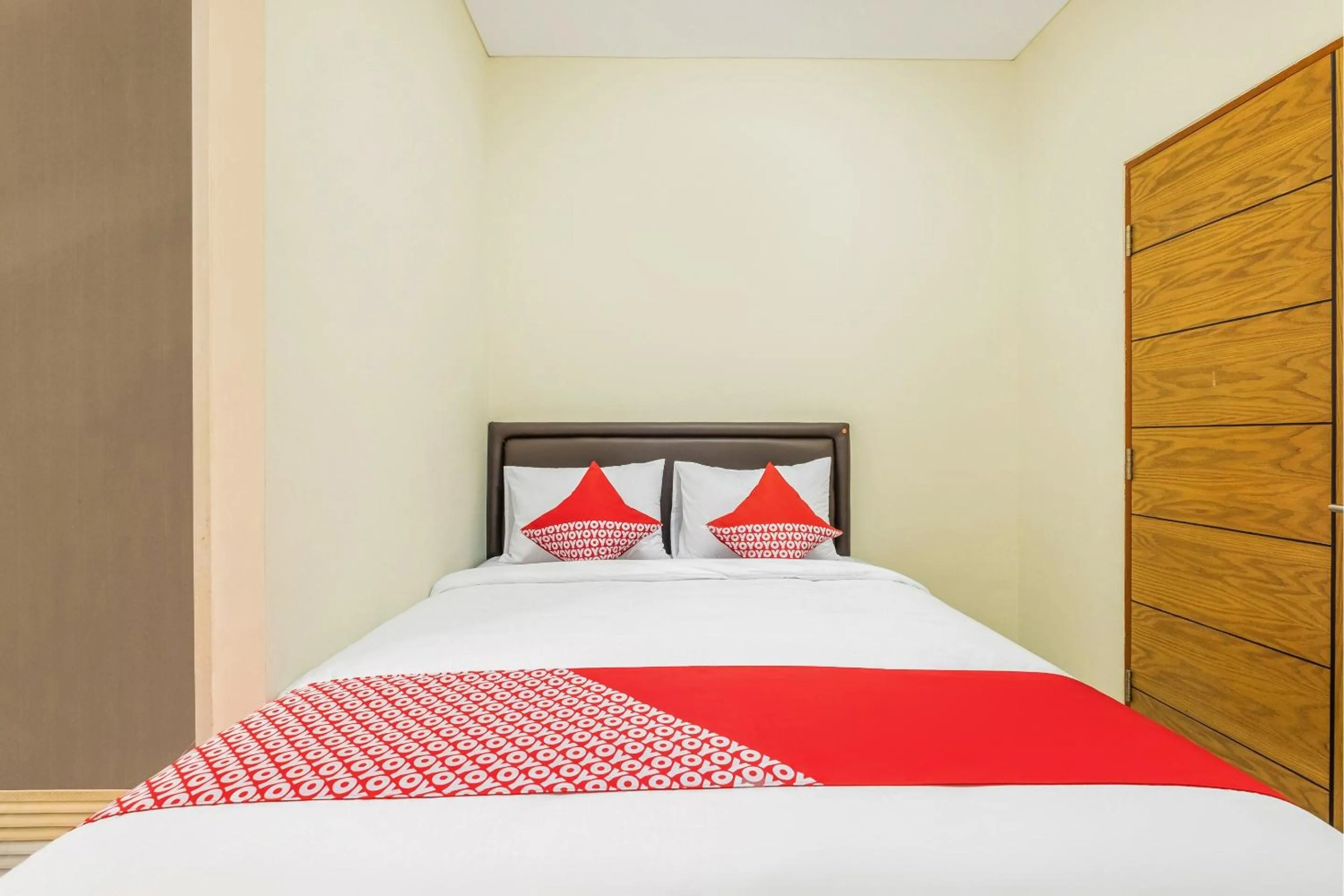 Bedroom in Collection O 818 Micasa Residence