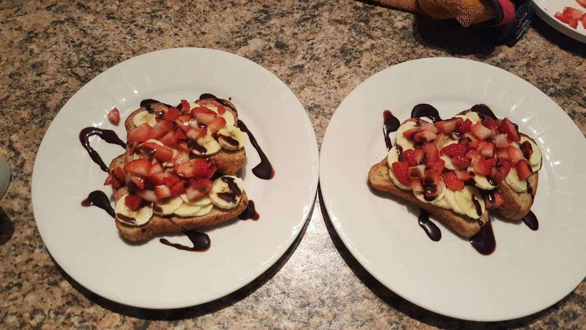 Breakfast in Gîte Le Trésor Caché Bed & Breakfast