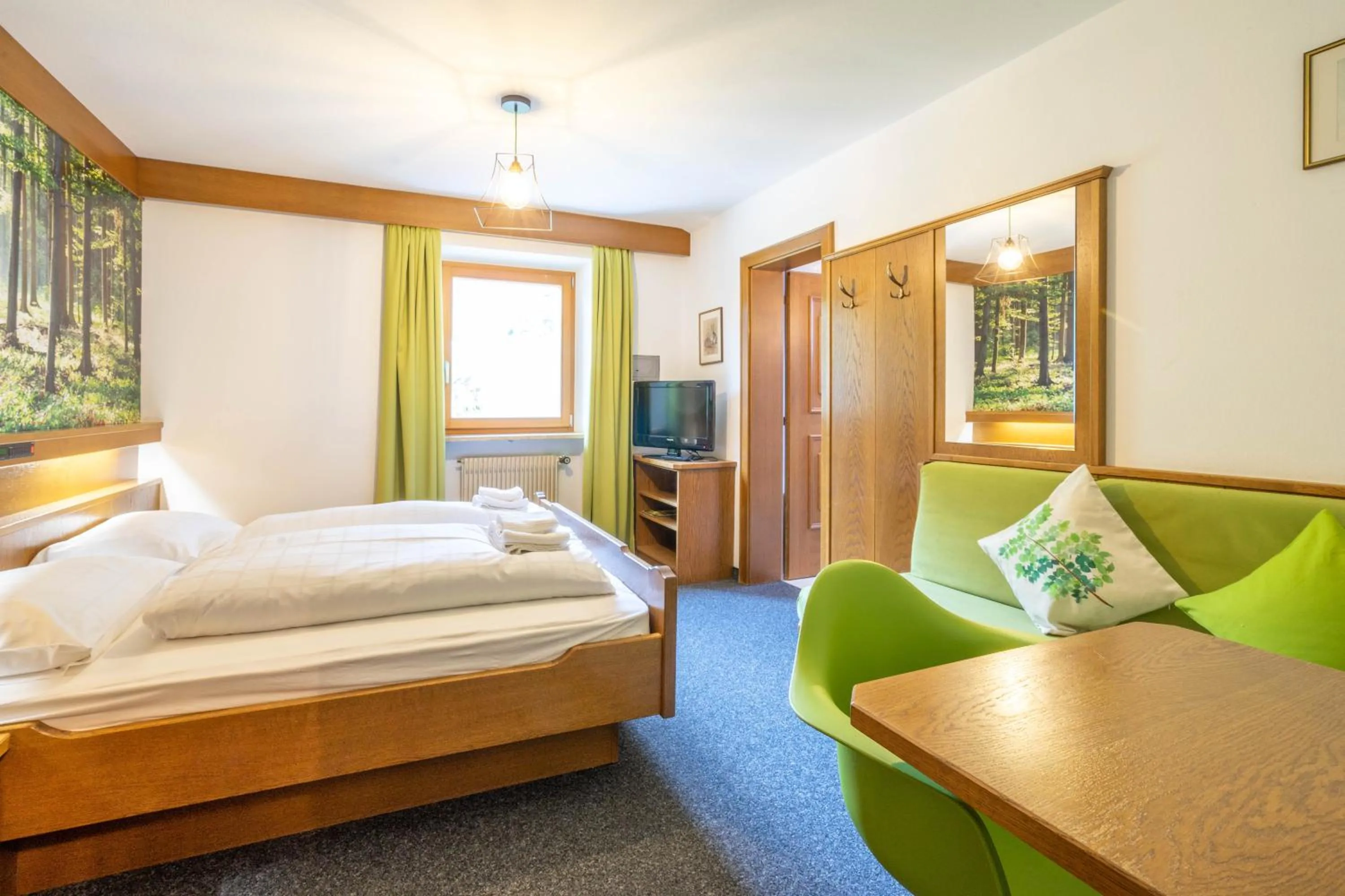 Photo of the whole room, Bed in Guesthouse Pension Grafenstein