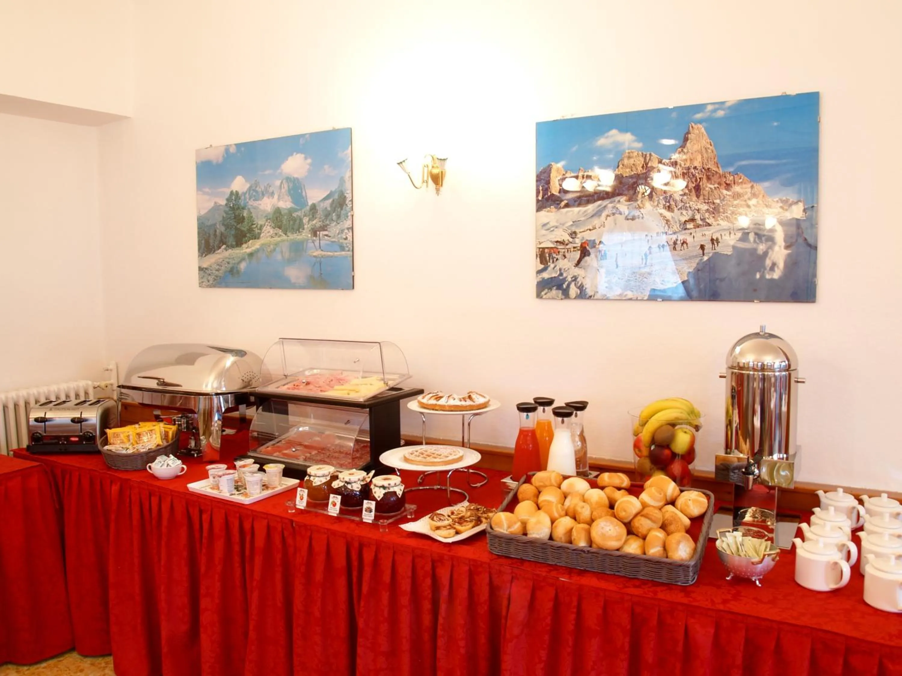 Restaurant/places to eat in Hotel Garni Suisse