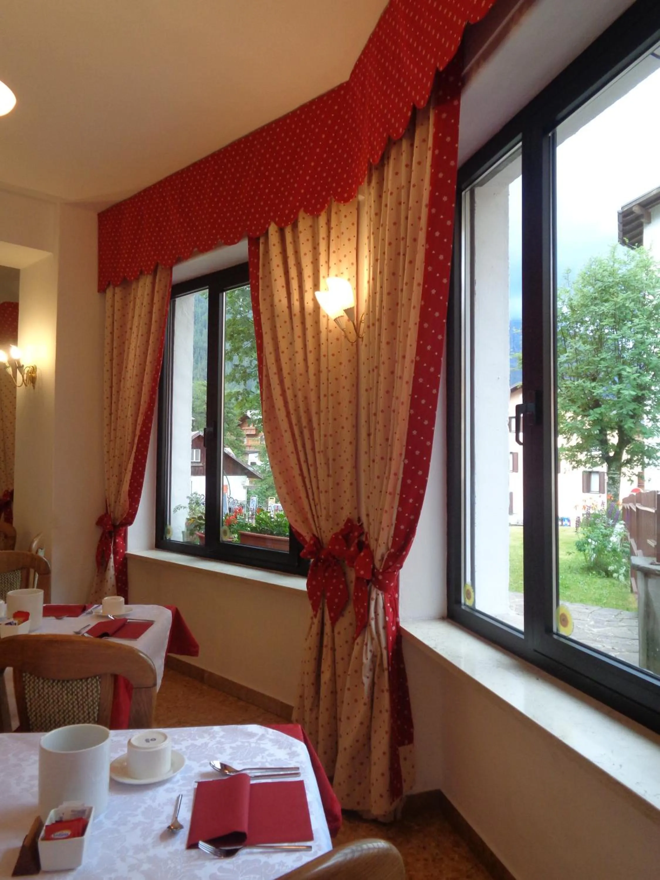 Area and facilities in Hotel Garni Suisse