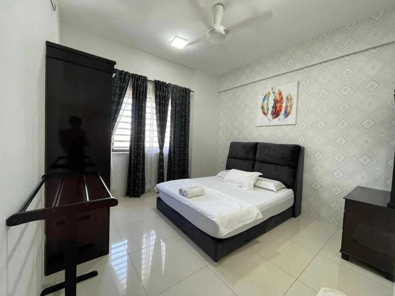 Two-Bedroom Apartment in Sunny Seaview@Icon Residence