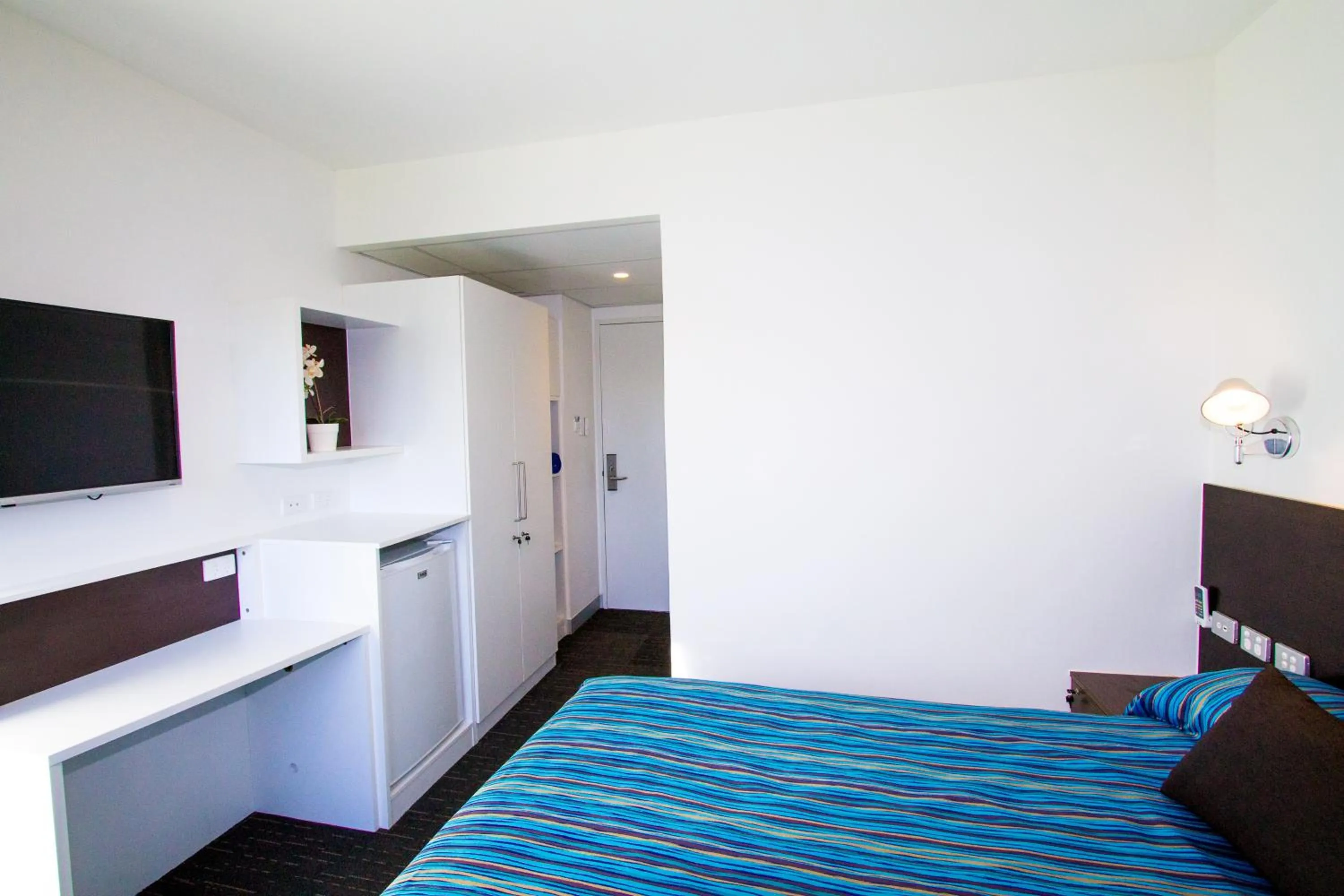 Photo of the whole room, Bed in The Landing Port Hedland