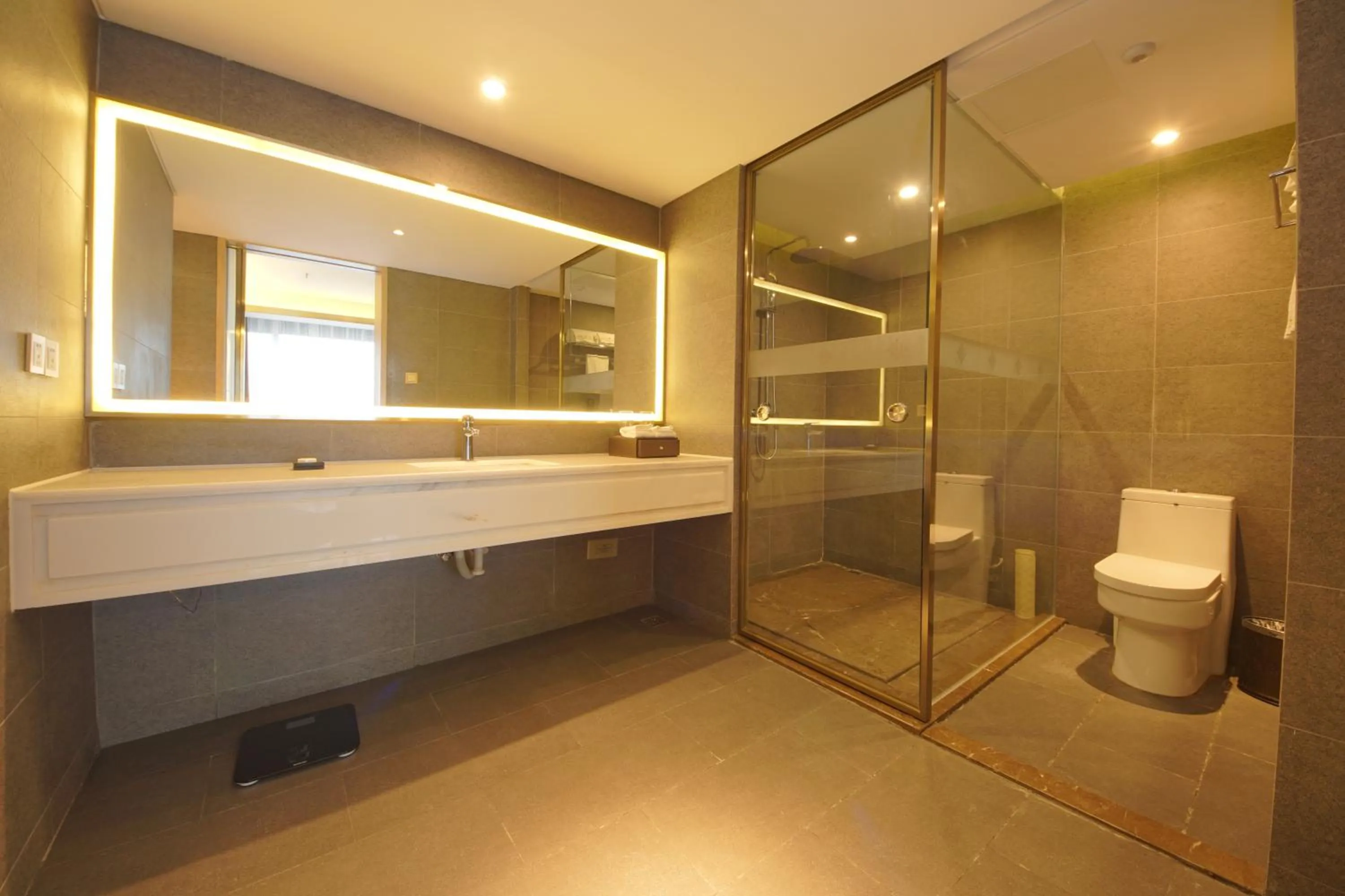 Shower in Chengdu Jiuzhaigou Hotel