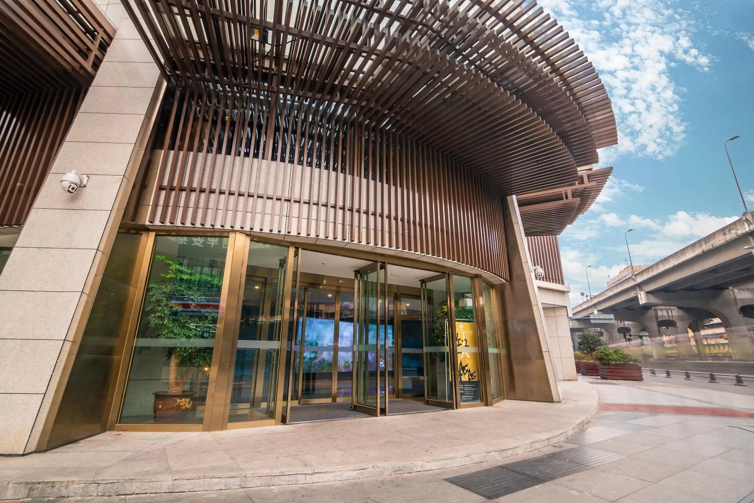 Property building in Chengdu Jiuzhaigou Hotel