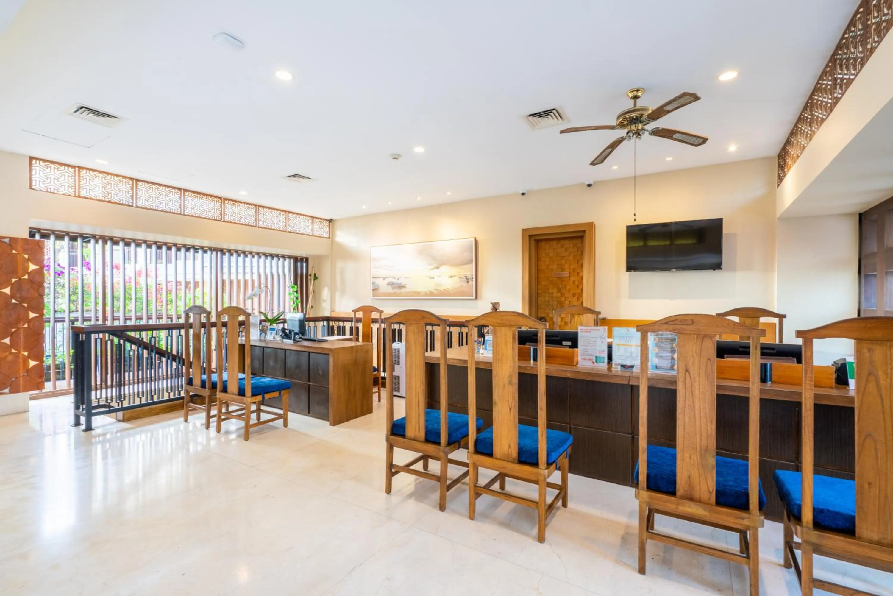 Lobby or reception in VOUK Hotel and Suites Nusa Dua Bali