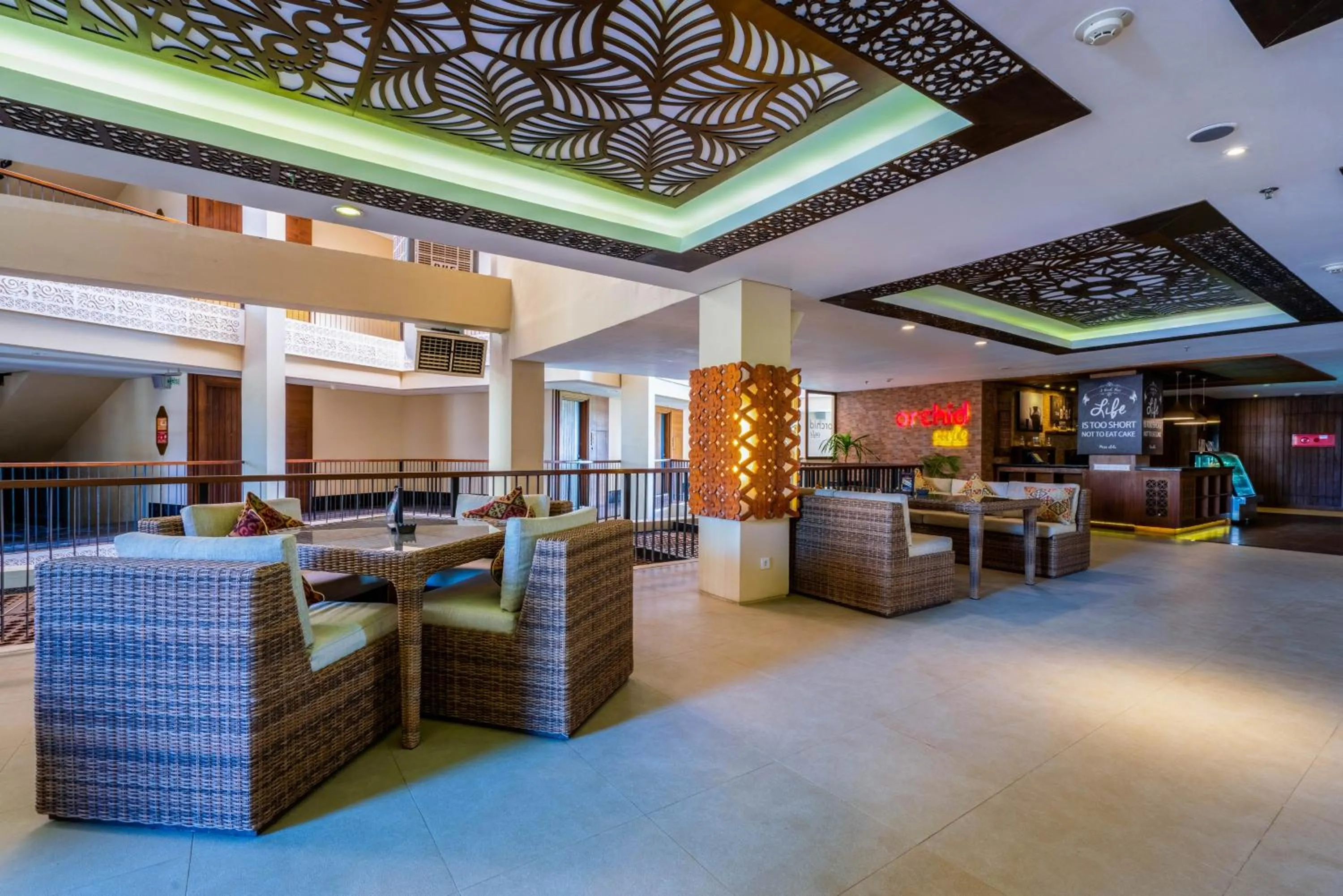 Lounge or bar in VOUK Hotel and Suites Nusa Dua Bali