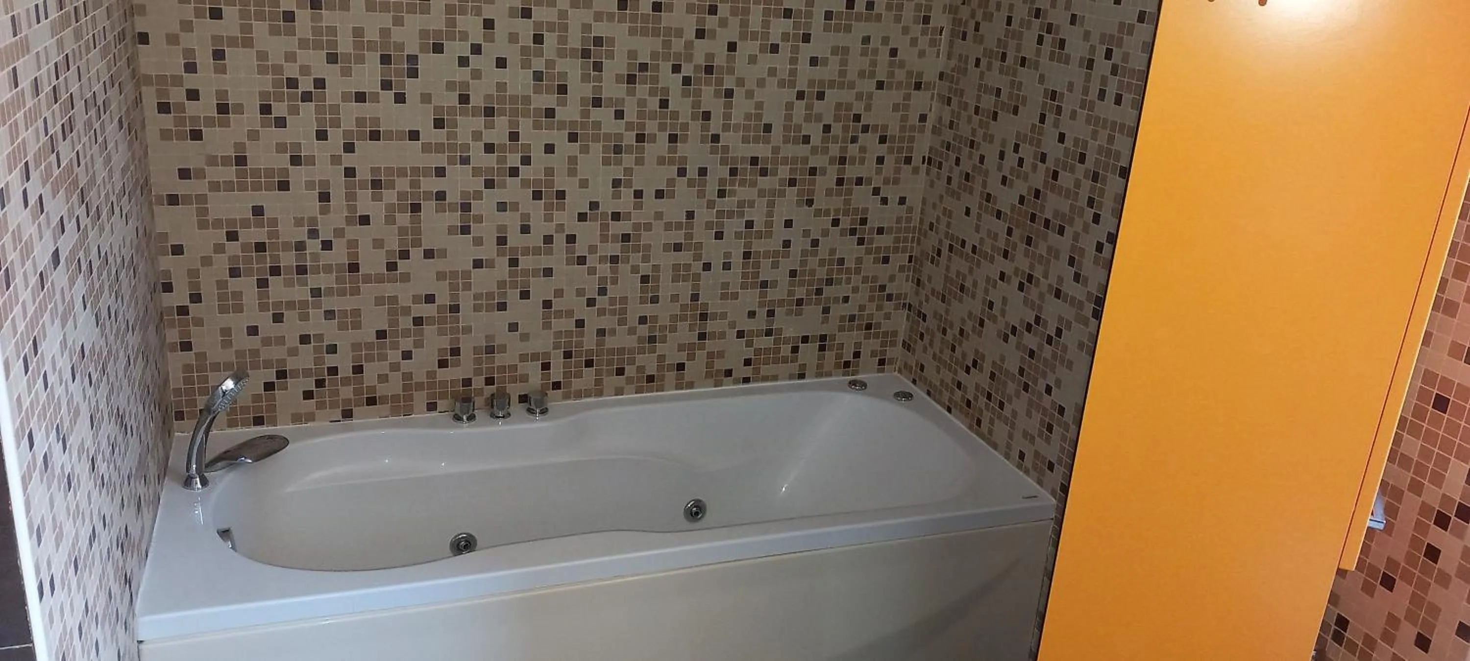 Hot Tub in Pombas Brancas Resort