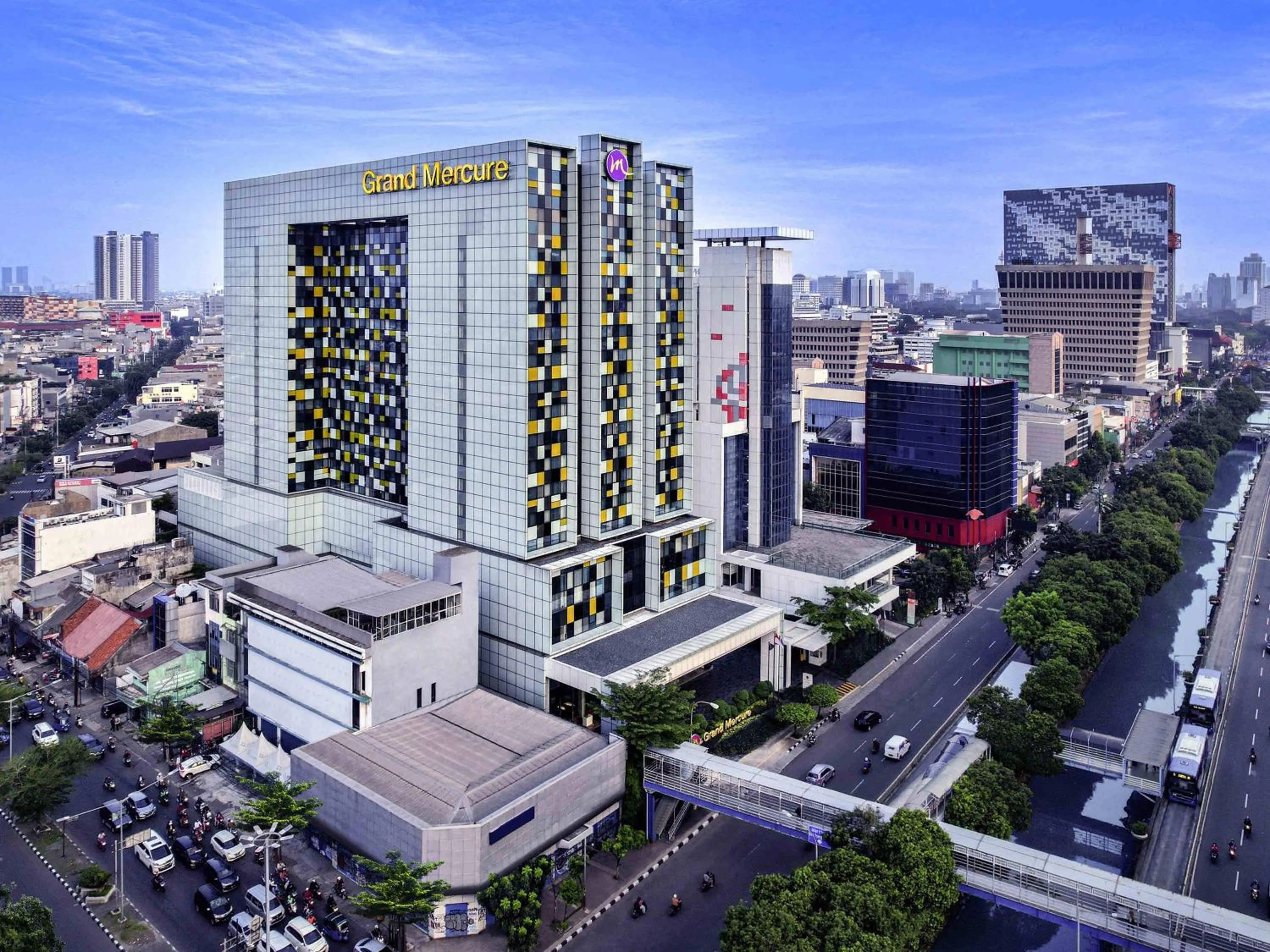 Property building in Grand Mercure Jakarta Harmoni