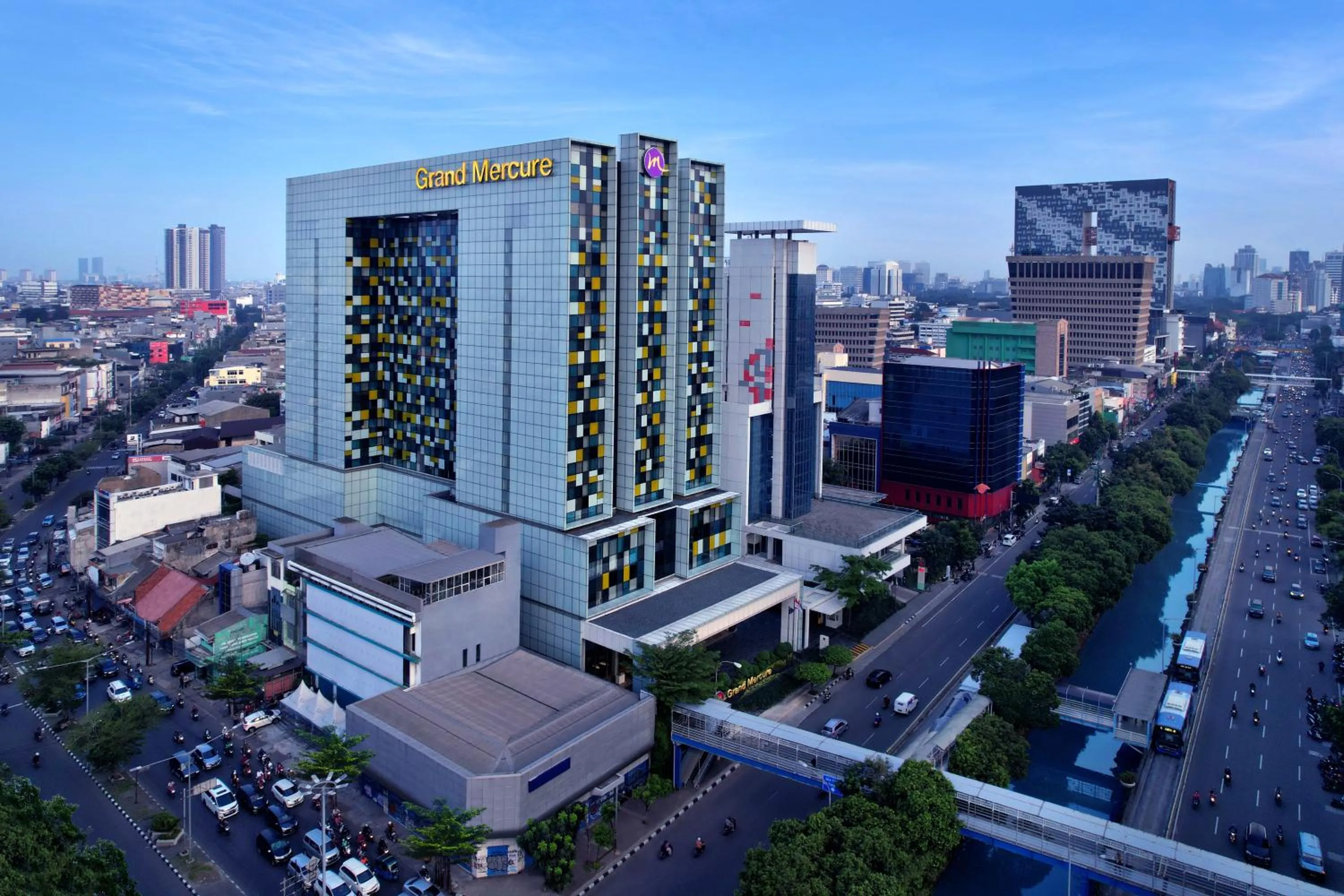 Property building in Grand Mercure Jakarta Harmoni