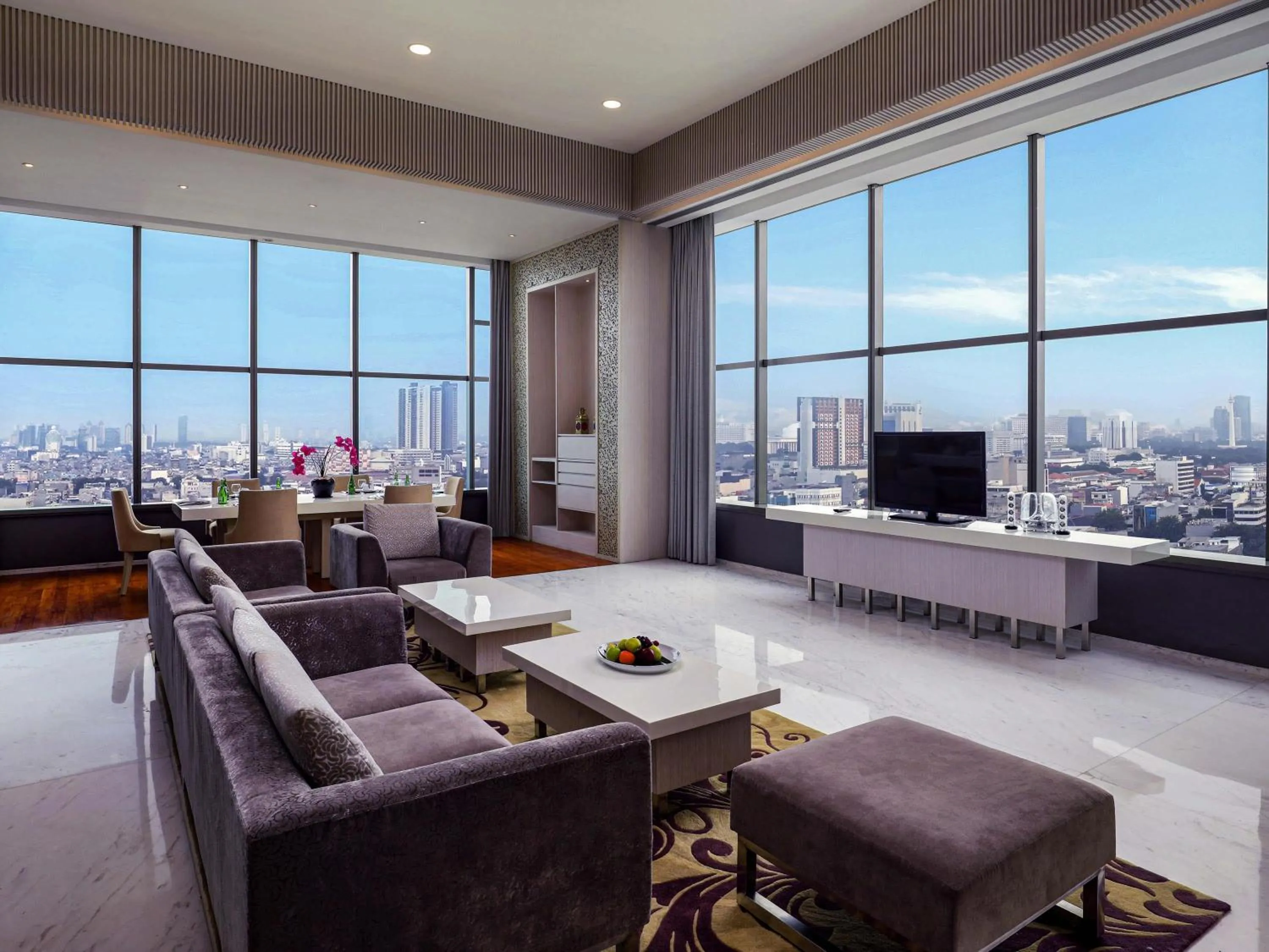 Bedroom in Grand Mercure Jakarta Harmoni