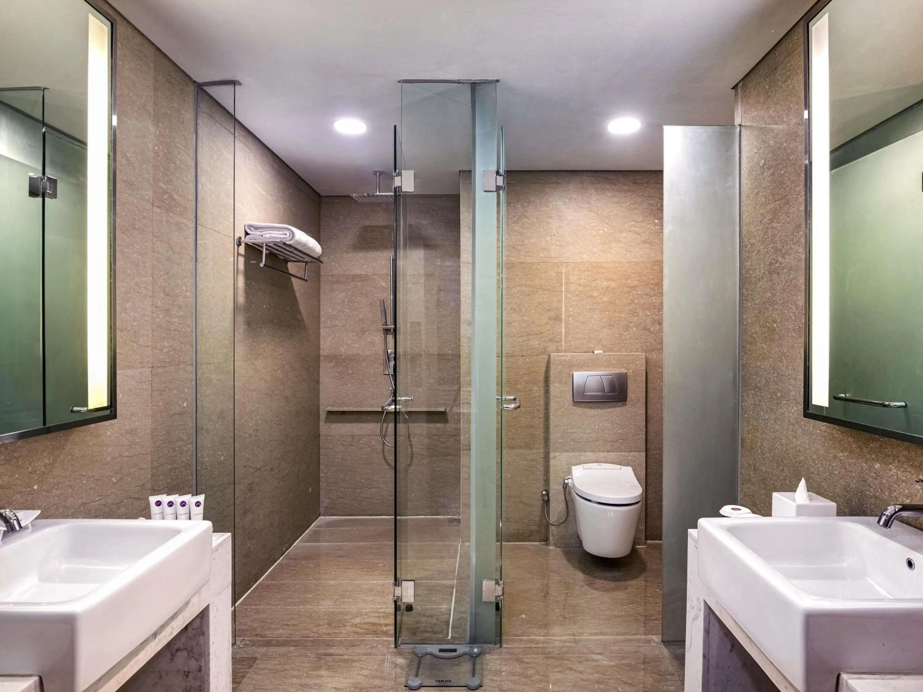 Bedroom in Grand Mercure Jakarta Harmoni