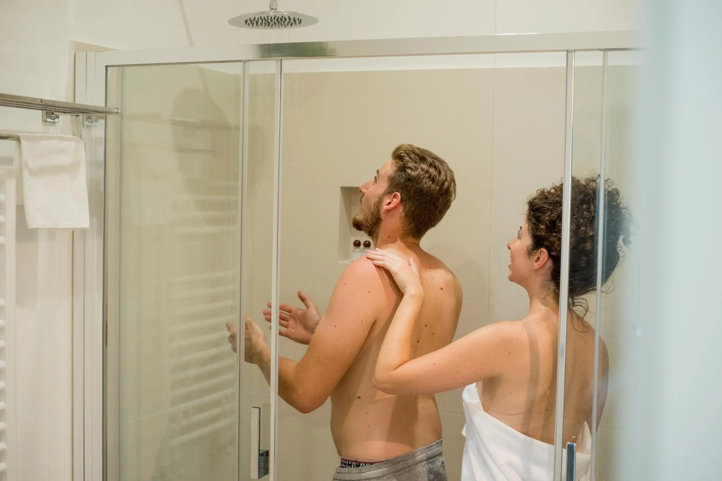 Shower in Il Parco dei Poeti B&B