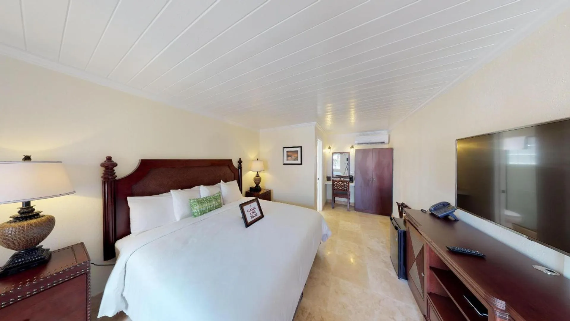 Bed in Company House Hotel St Croix