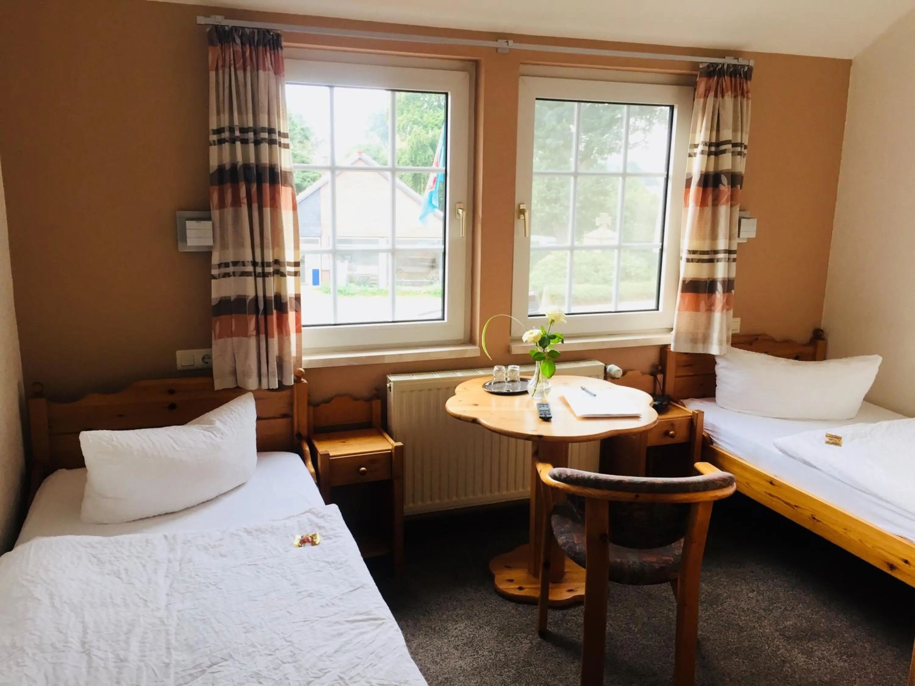 Bed in Hotel Wuelfers Gasthaus