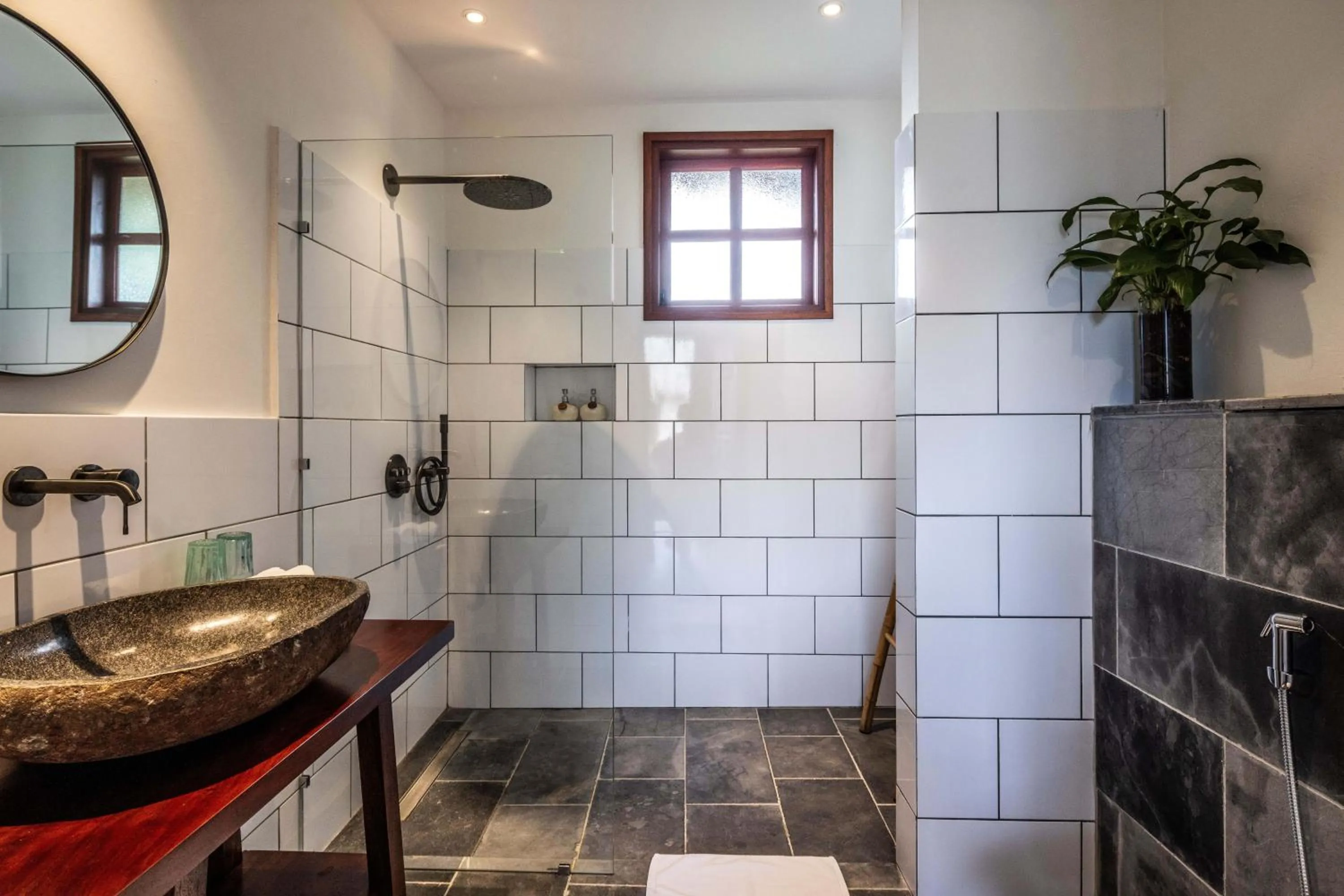 Shower in Topas Ecolodge