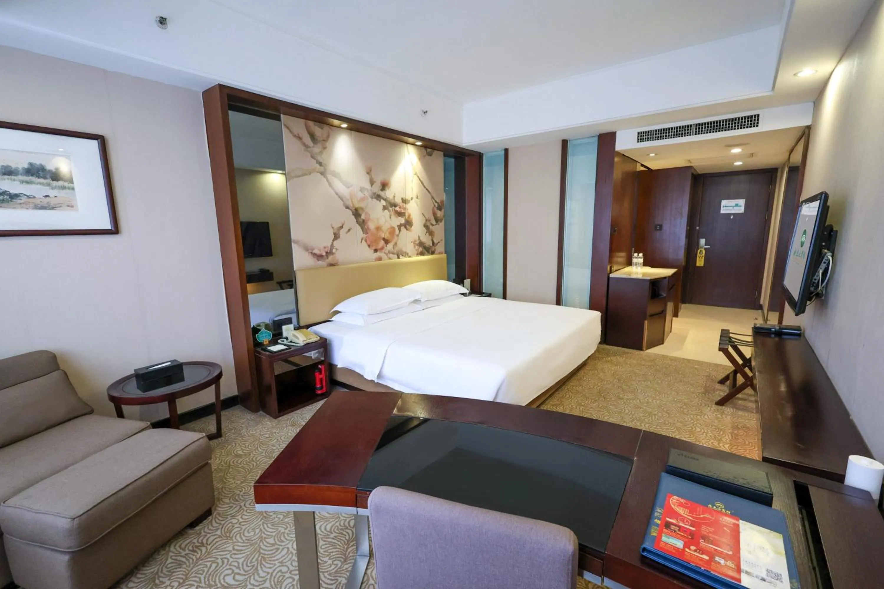 Bed in Guangdong Yingbin Hotel