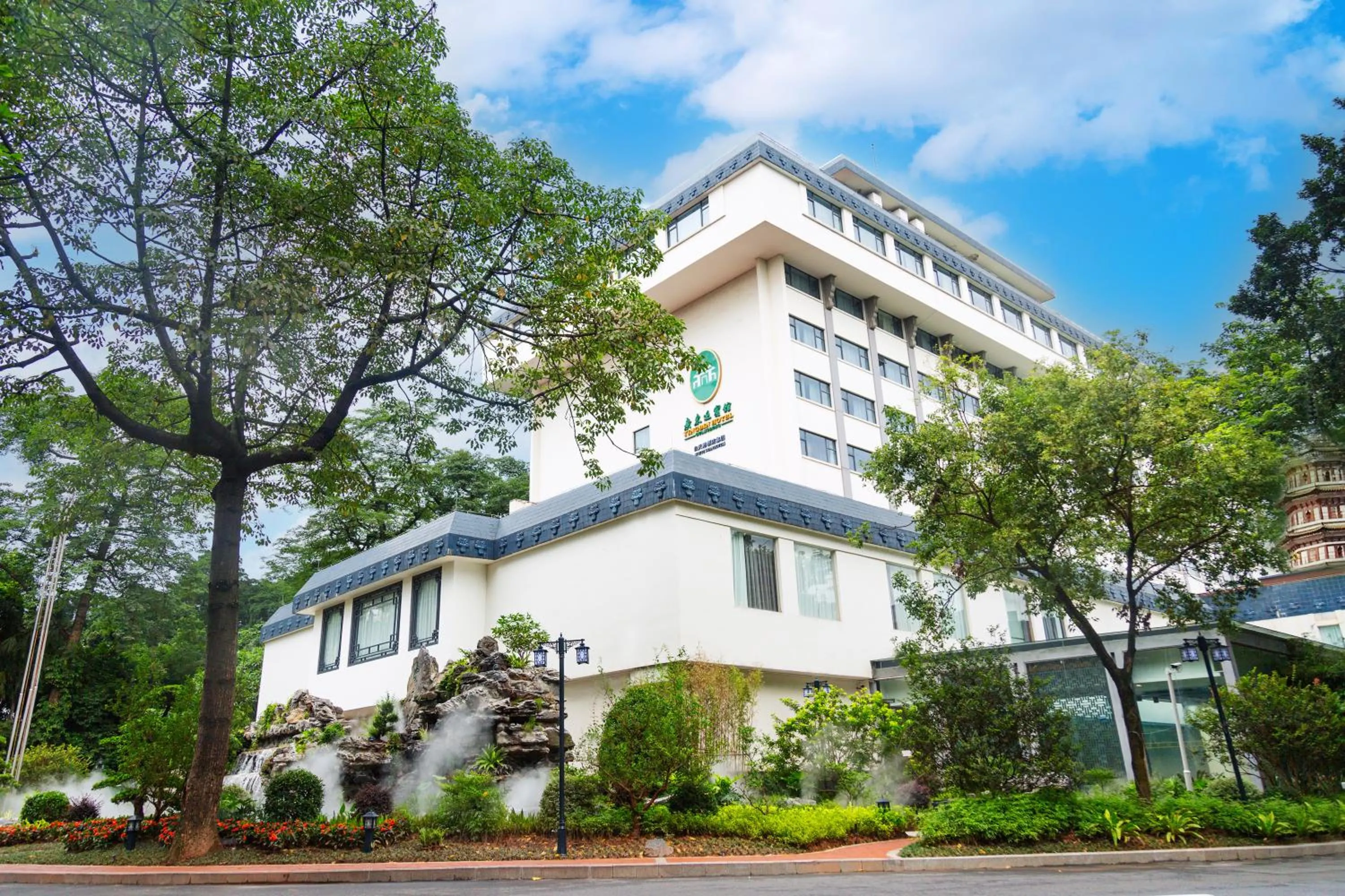 Property building in Guangdong Yingbin Hotel