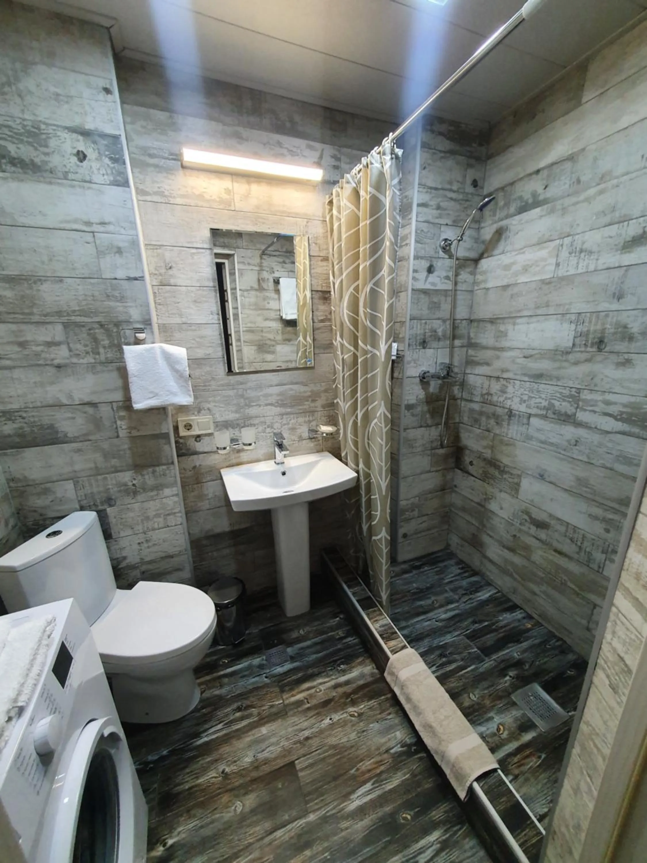 Frozen View New Gudauri