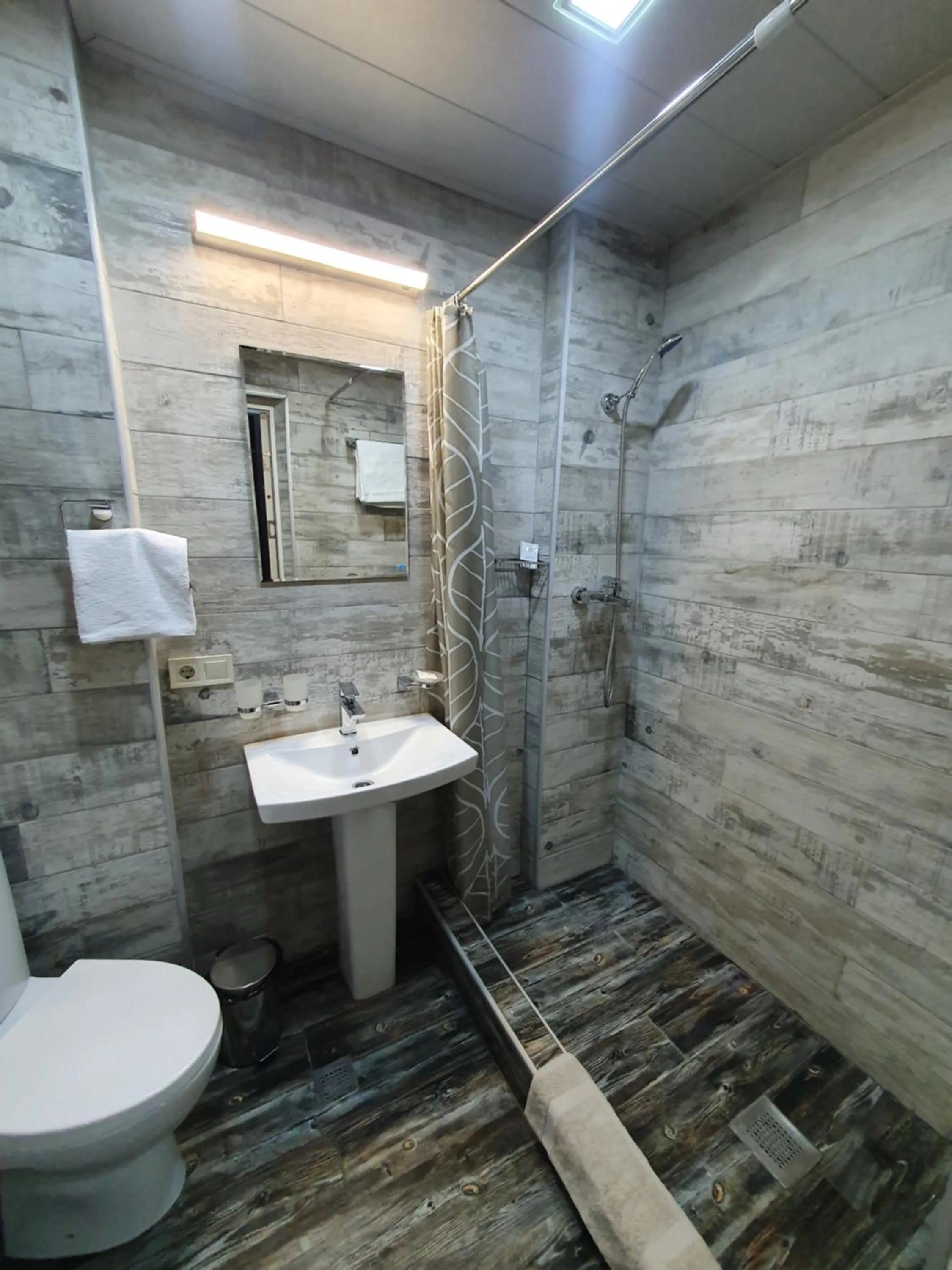 Frozen View New Gudauri