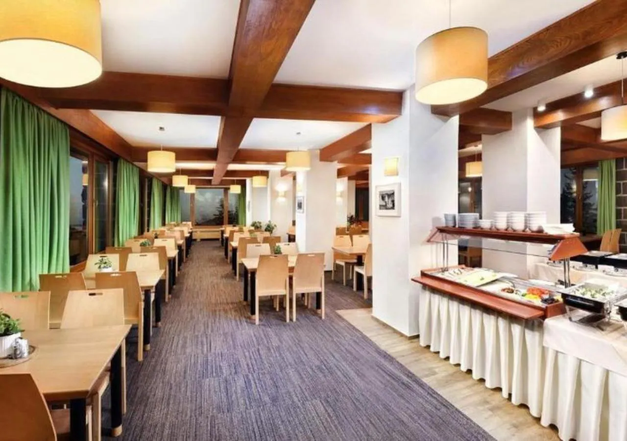 Restaurant/places to eat in Hotel Srdiečko