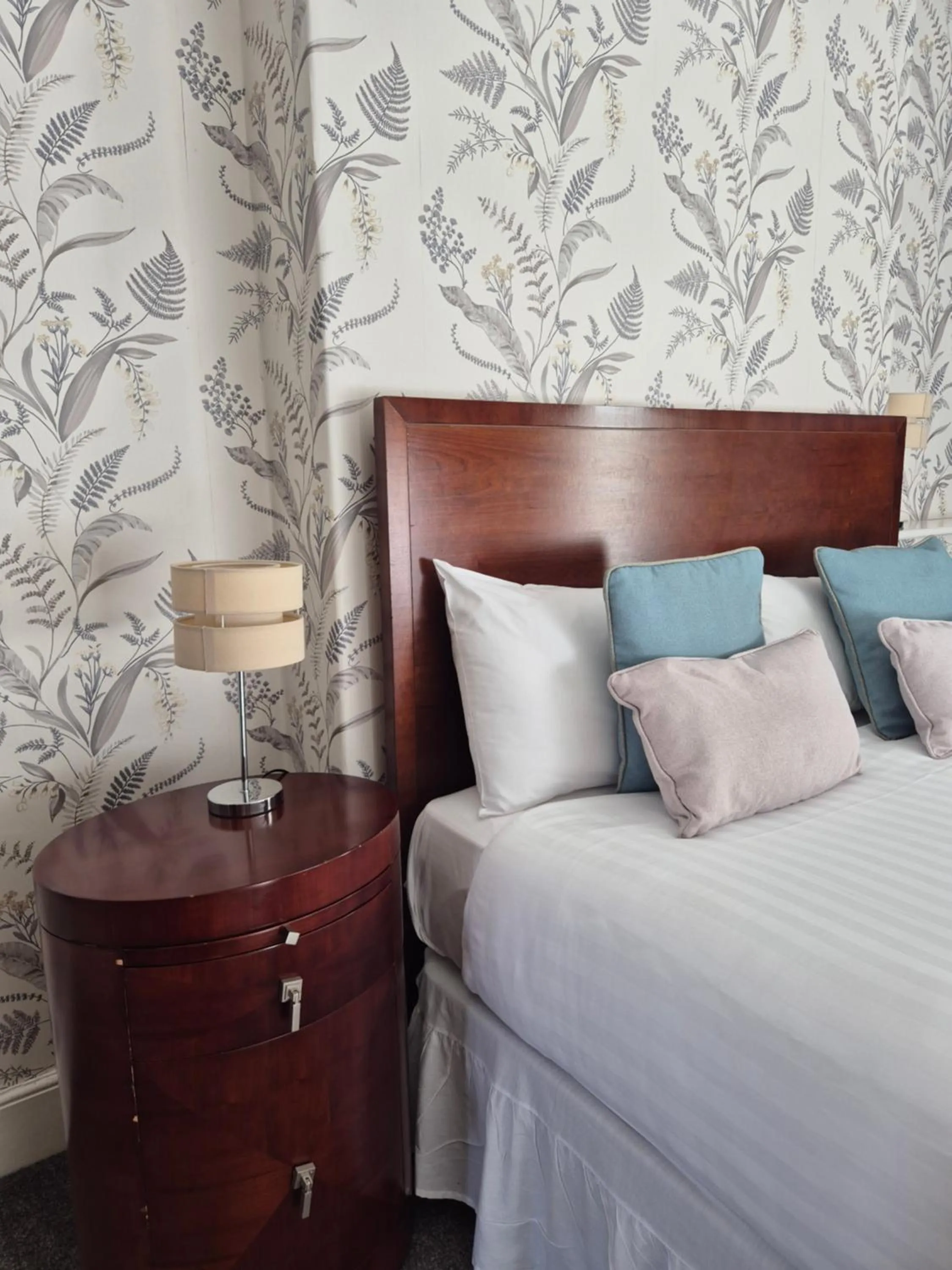 Bedroom, Bed in The Great Western Hotel