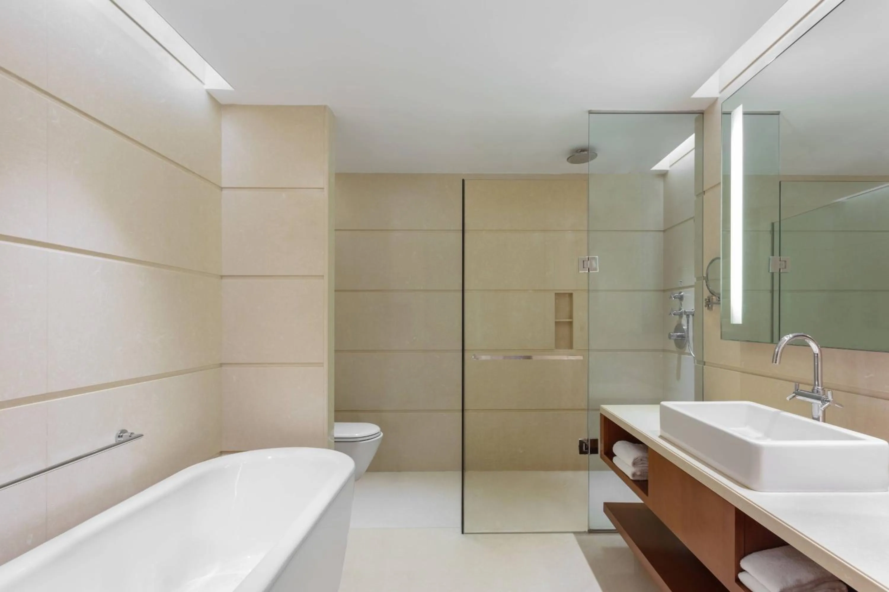 Bathroom in Courtyard by Marriott Kochi Airport