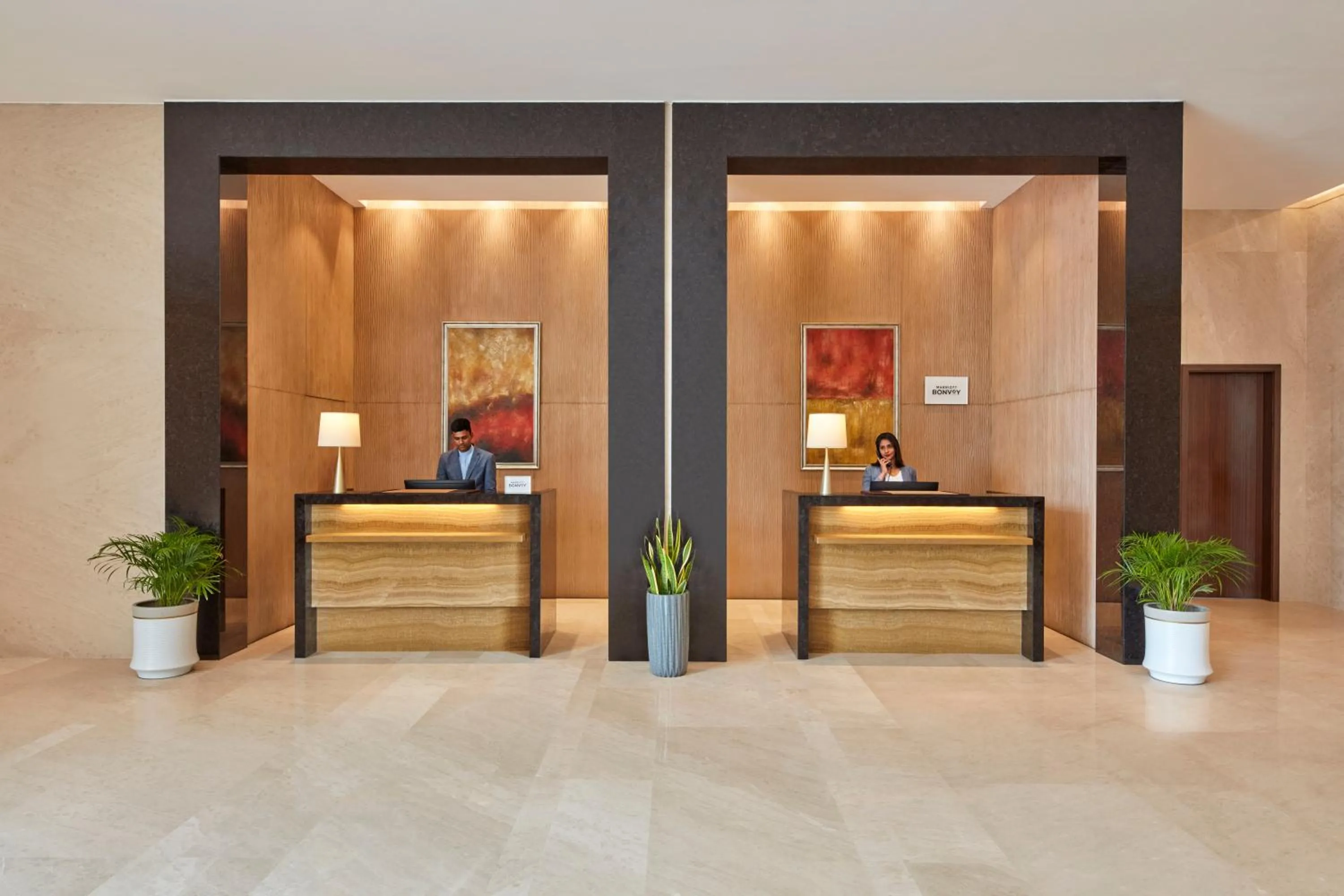 Lobby or reception in Courtyard by Marriott Kochi Airport