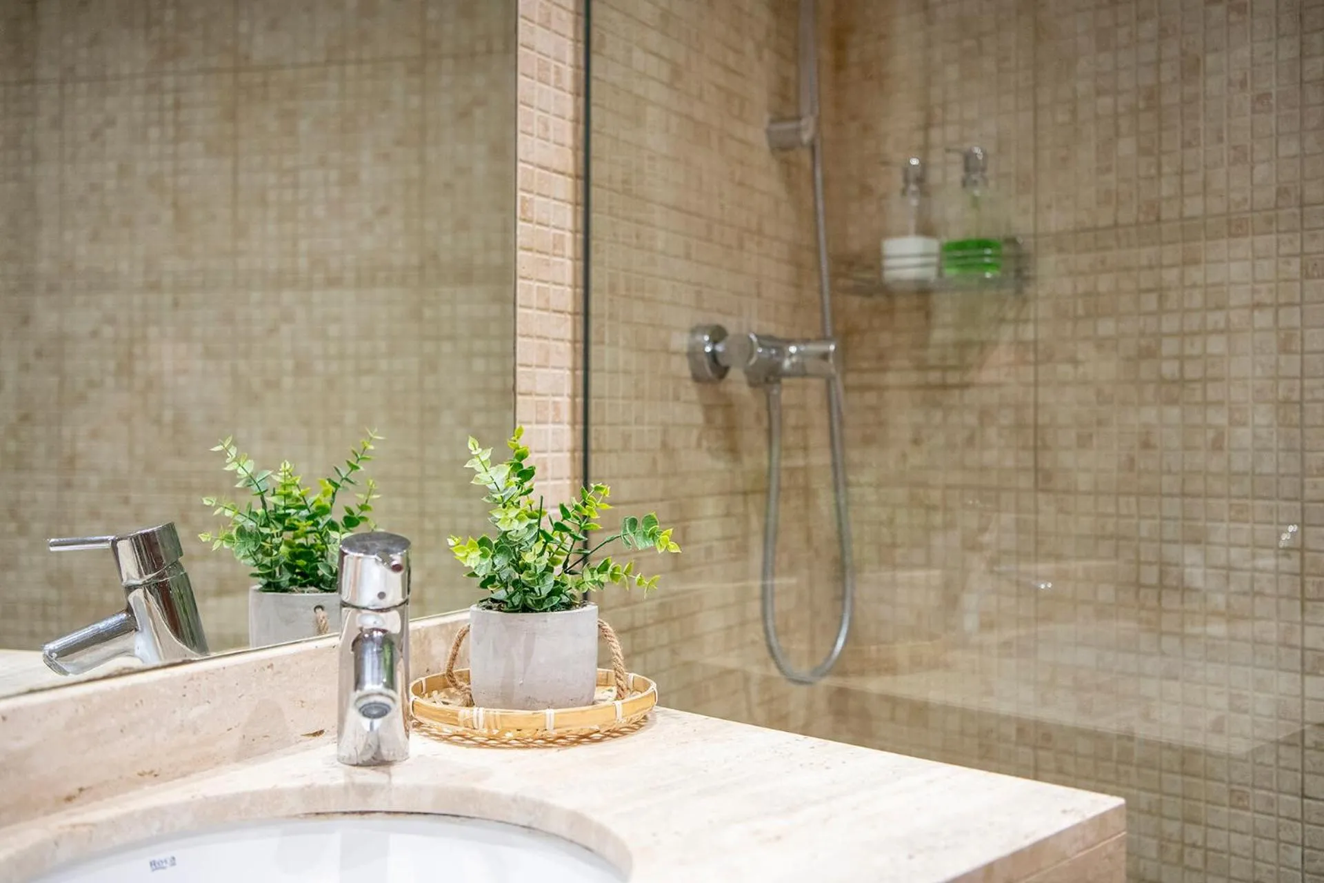 Bathroom in UP ROOMS BANYOLES