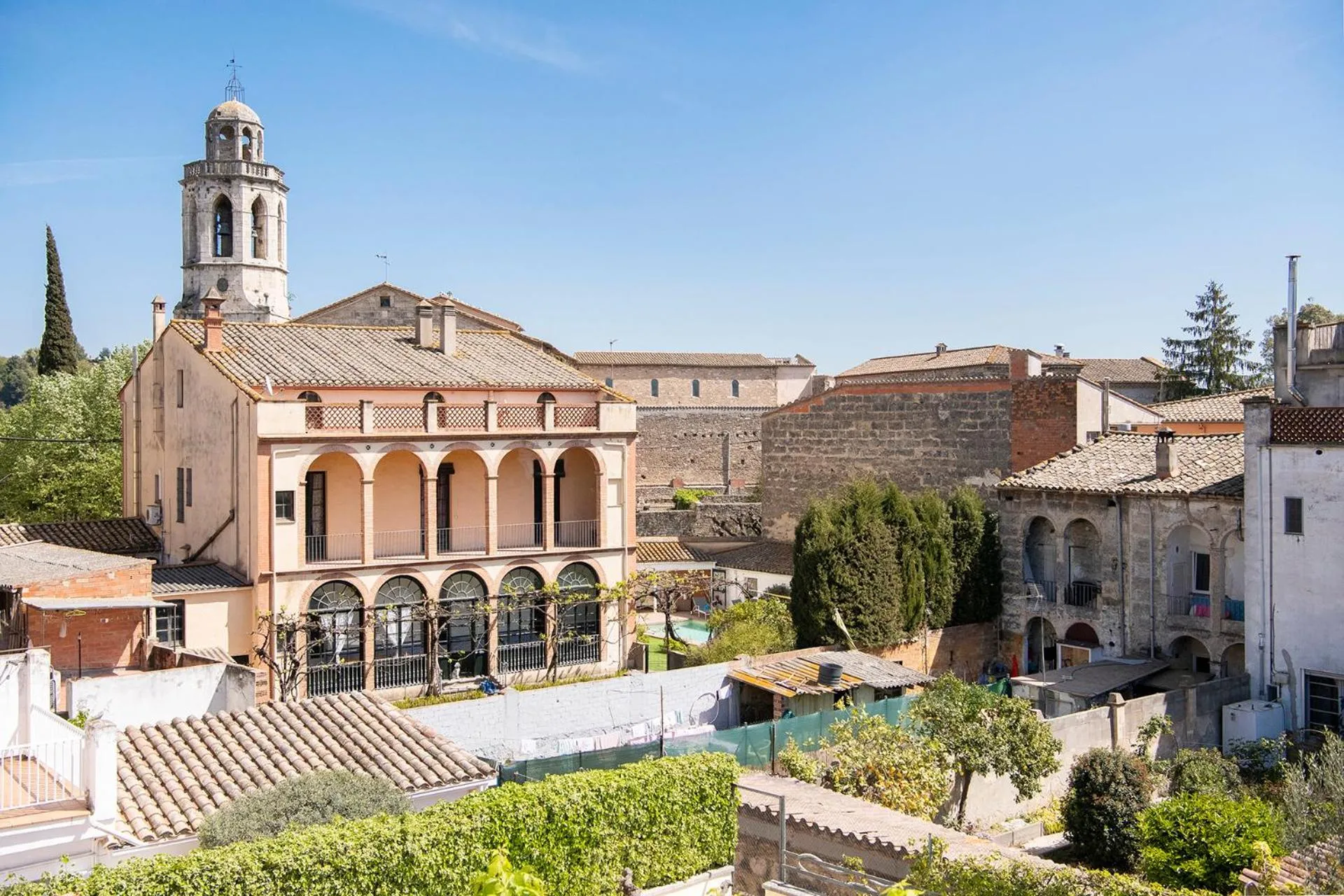 View (from property/room) in UP ROOMS BANYOLES