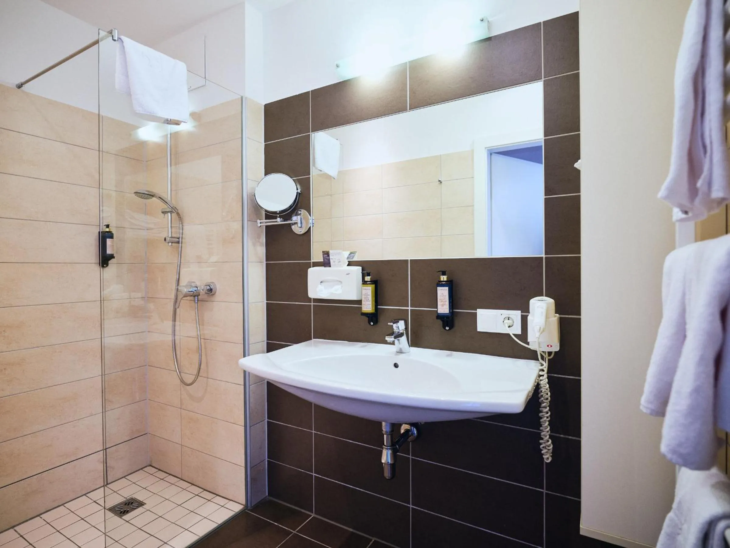 Shower in Hotel Planai by Alpeffect Hotels