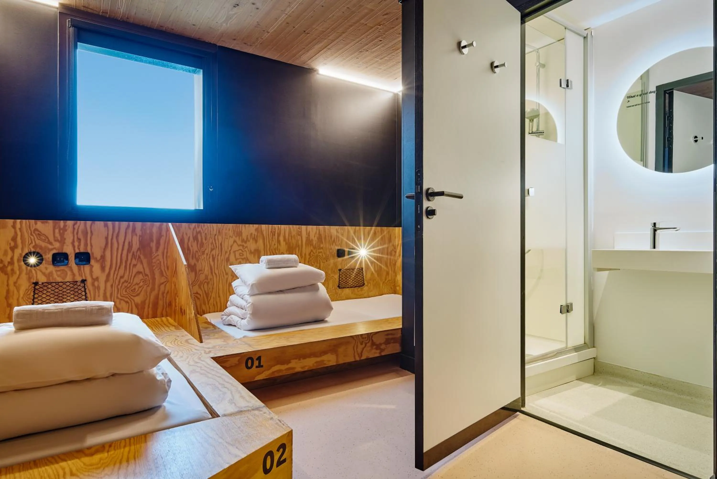 Bed in JO&JOE Paris Gentilly - Auberge de Jeunesse