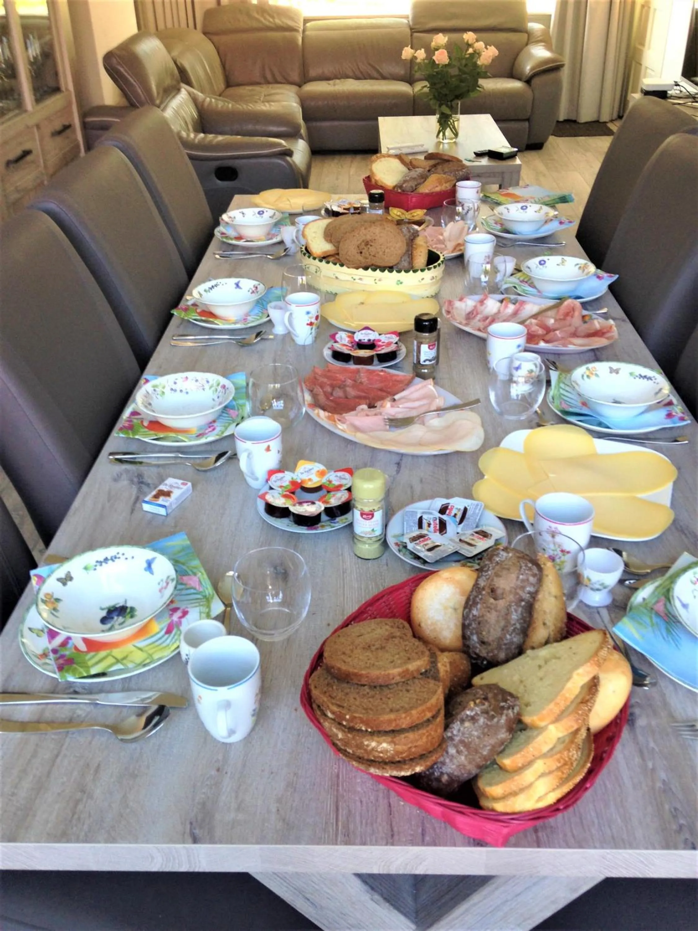 Continental breakfast in Westerschelde B&B