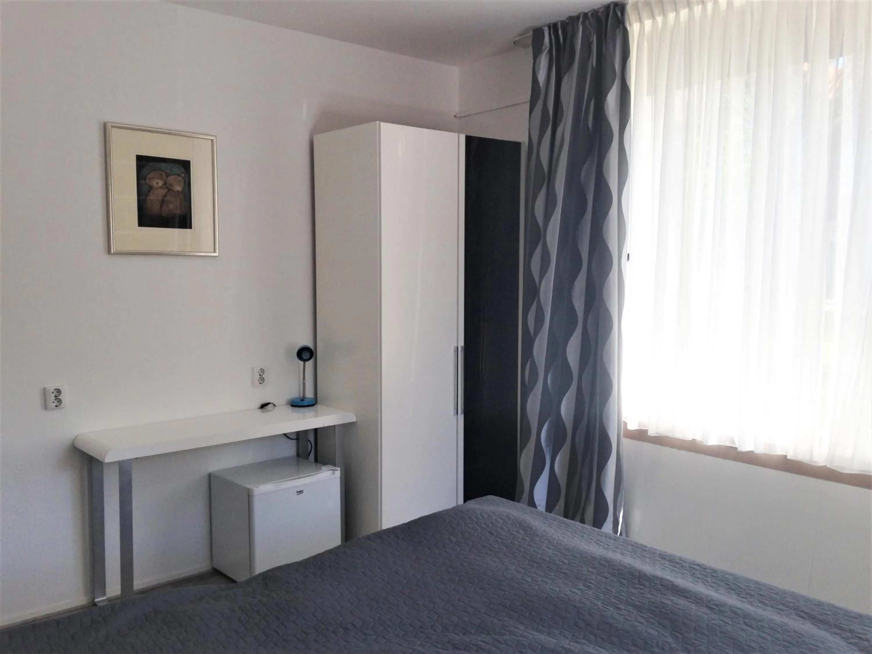 Photo of the whole room, Bed in Westerschelde B&B