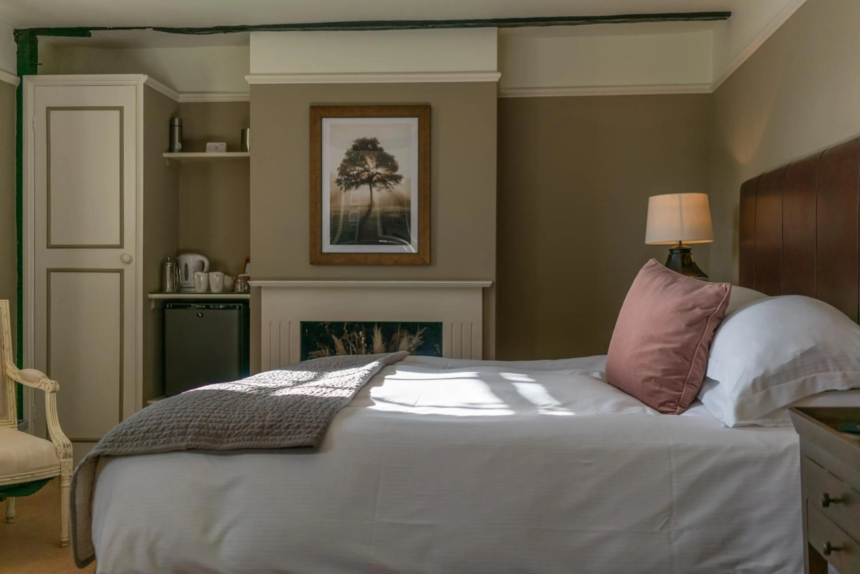 Bed in The Royal Oak Inn