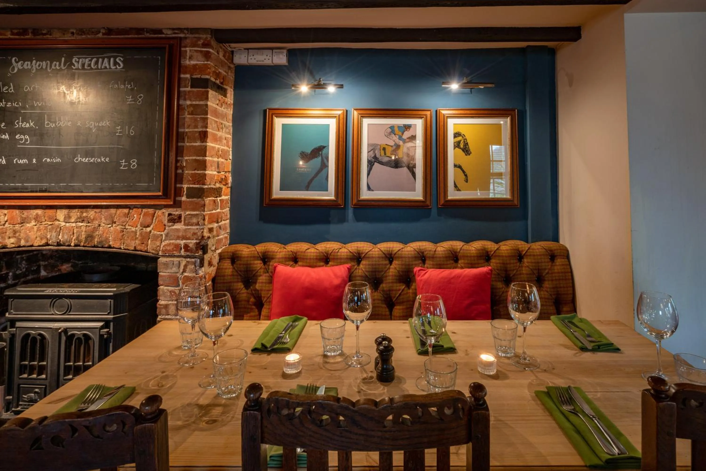 Restaurant/places to eat in The Royal Oak Inn