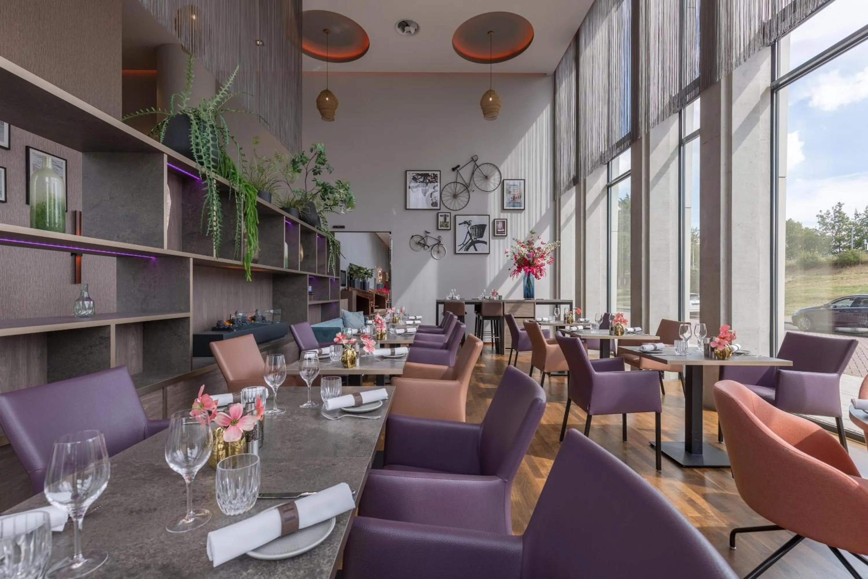 Restaurant/places to eat in Leonardo Royal Hotel Amsterdam