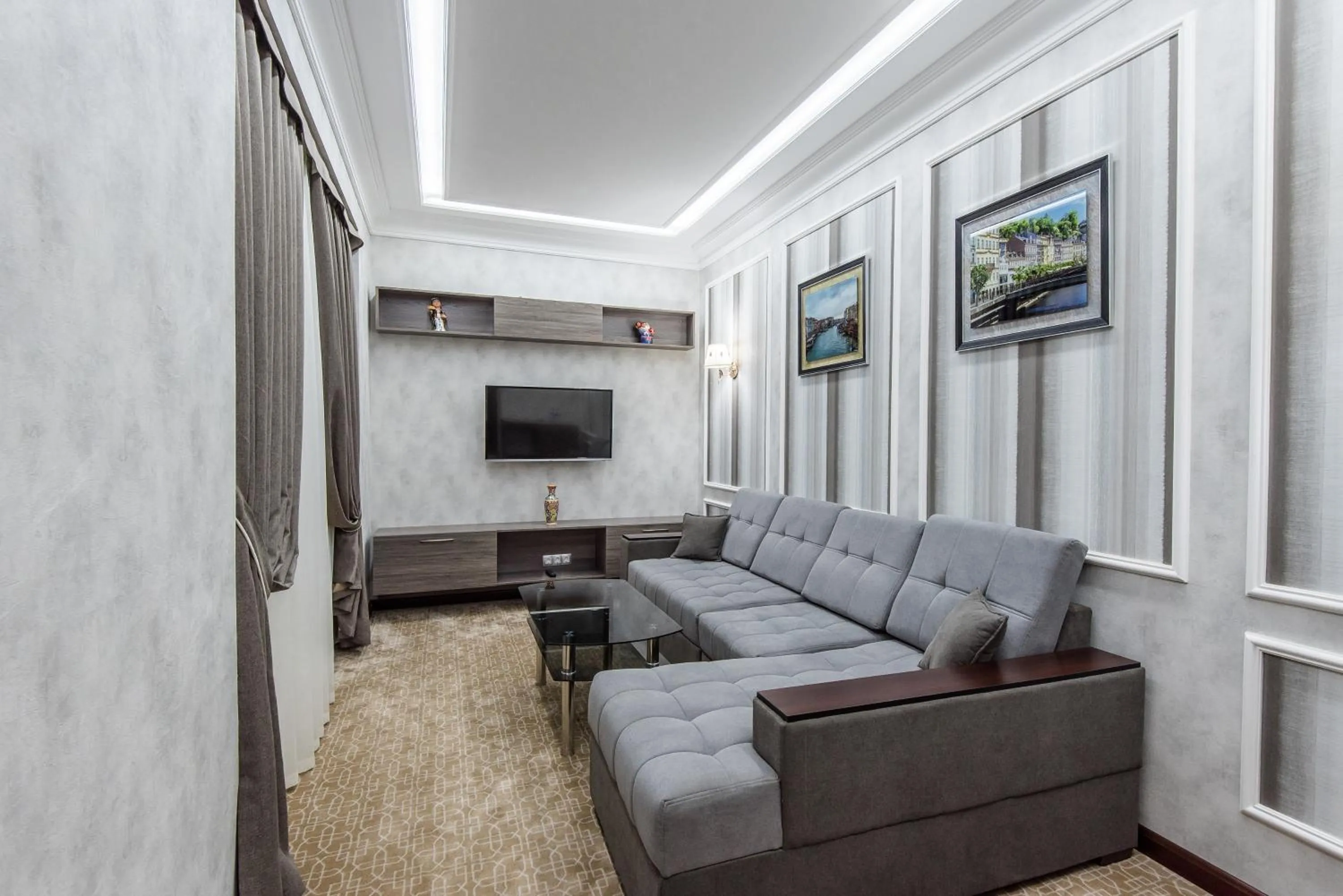 Seating area in The Royal Mezbon Hotel & SPA