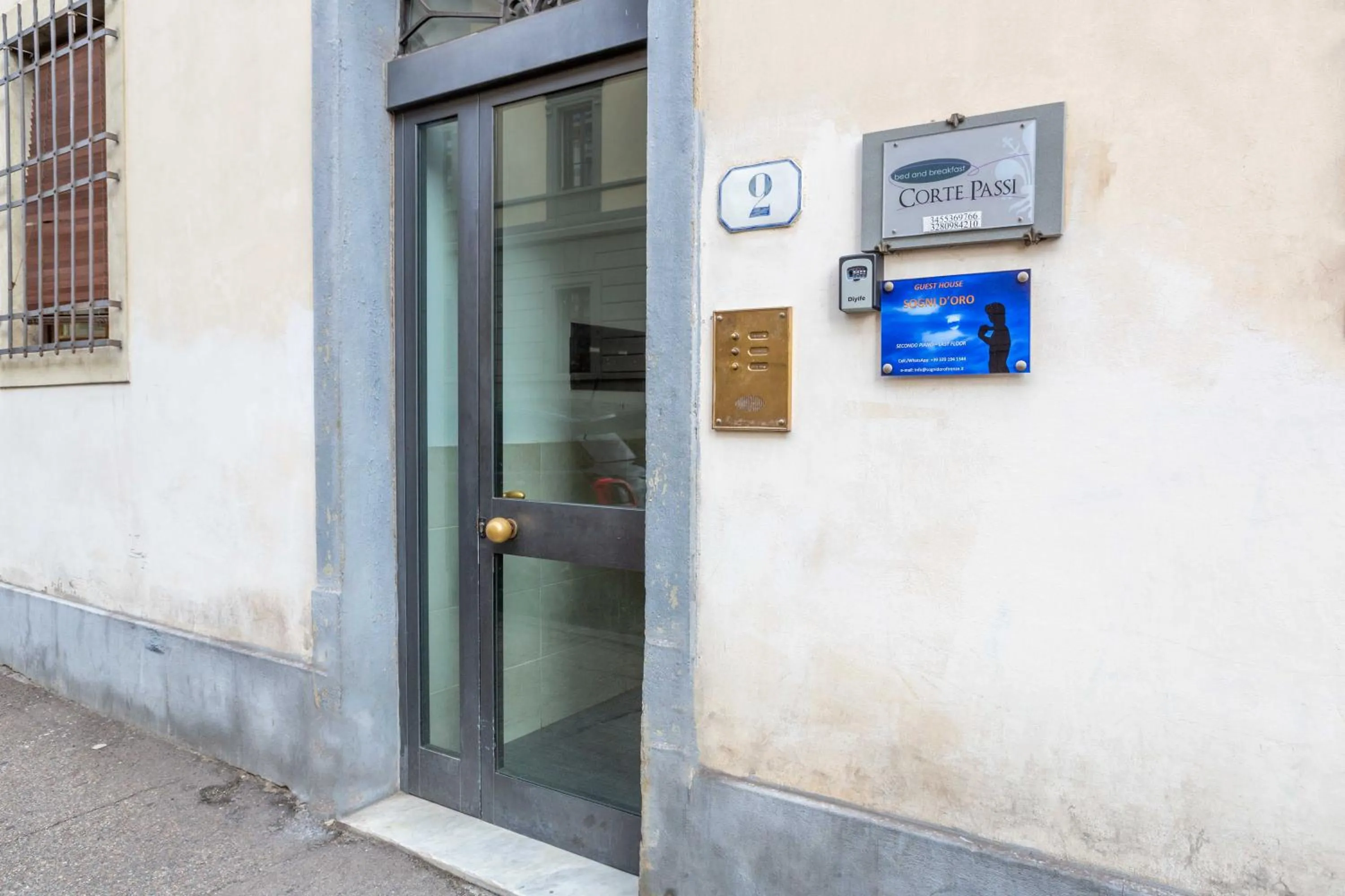 Property building in Corte Passi Florence