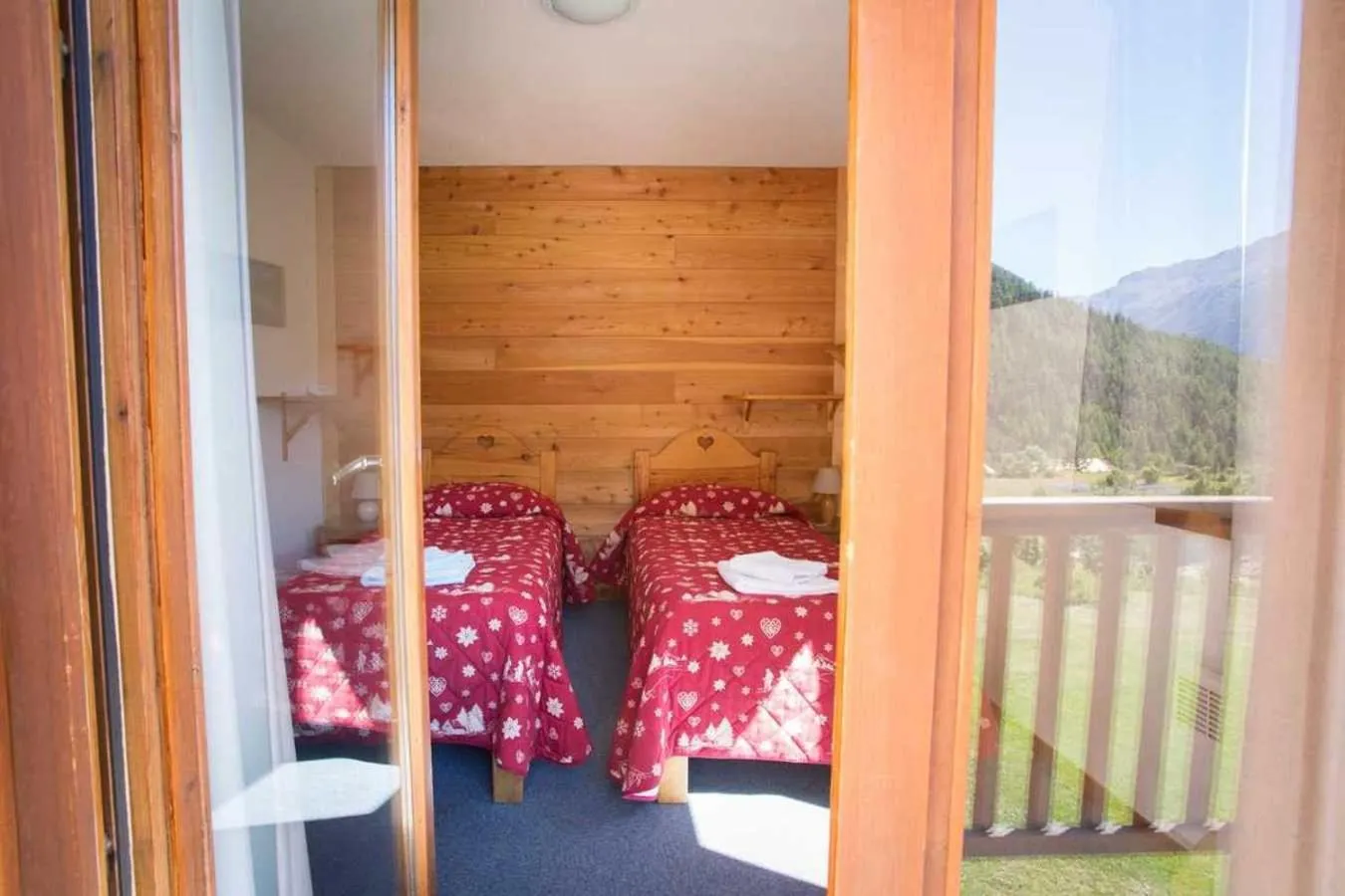 Bed in Hôtel L'Echaillon