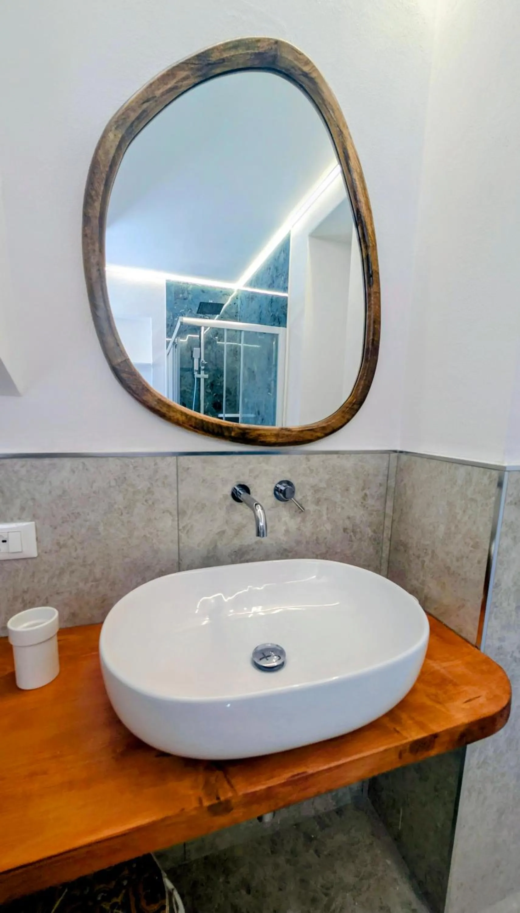 Bathroom in B&B White House